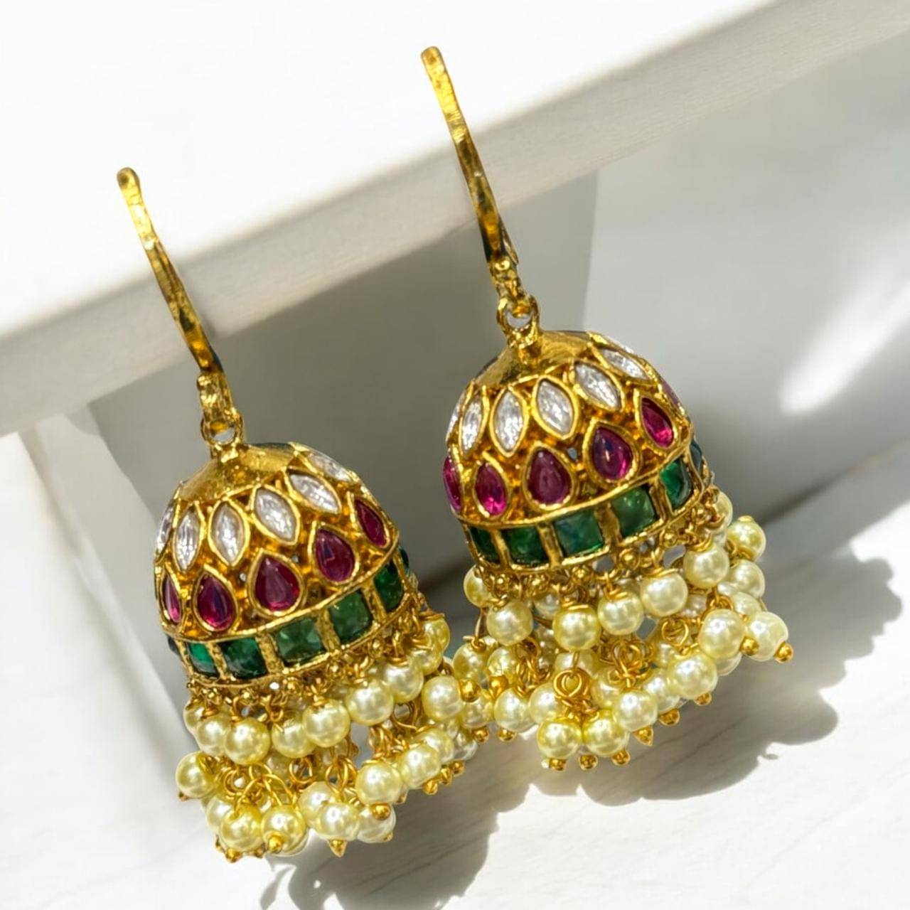     			KC JEWELS Multi Color Jhumki Earrings ( Pack of 1 )