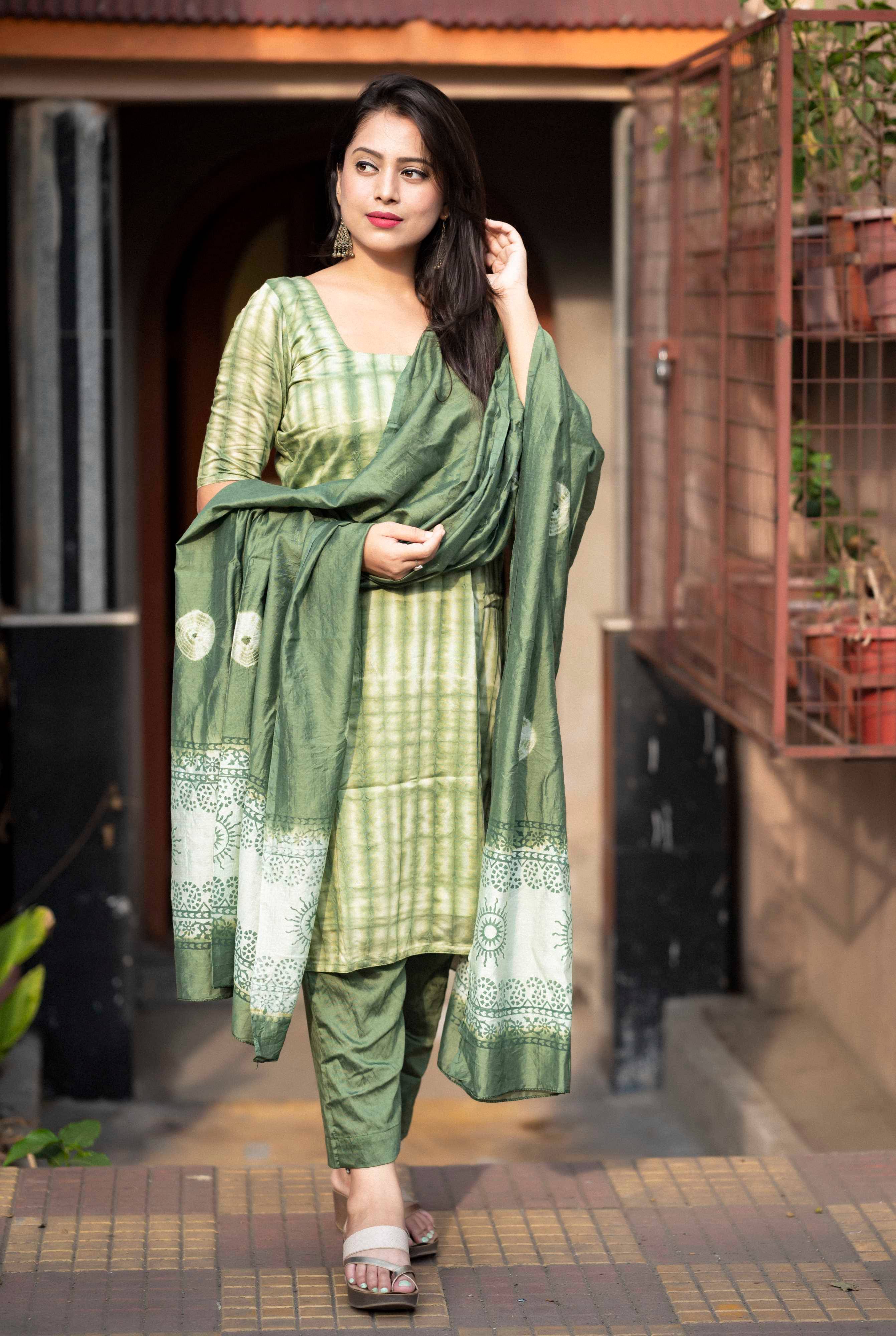     			Panbai sarees Women Chanderi Unstitched Dress Material ( Green )