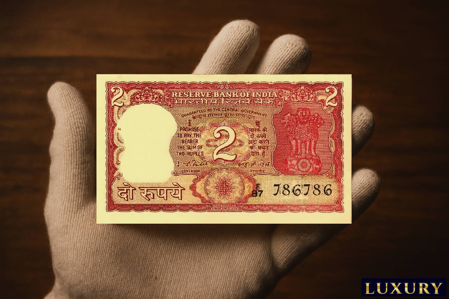     			786786 Series 2 Rupees, Tiger old India Collecting Rare Note