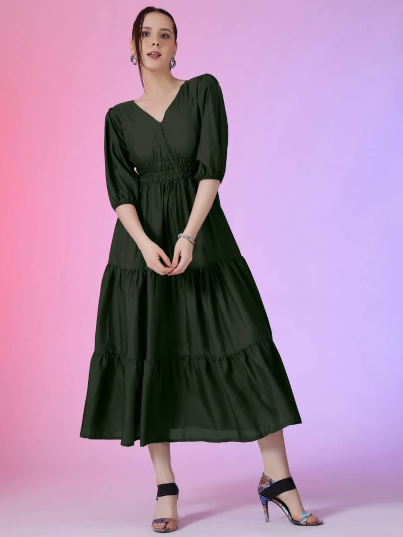 JASH CREATION Women Crepe Solid Fit & Flare Dress ( Green ) JASH CREATION Women Crepe Solid Fit & Flare Dress ( Green )