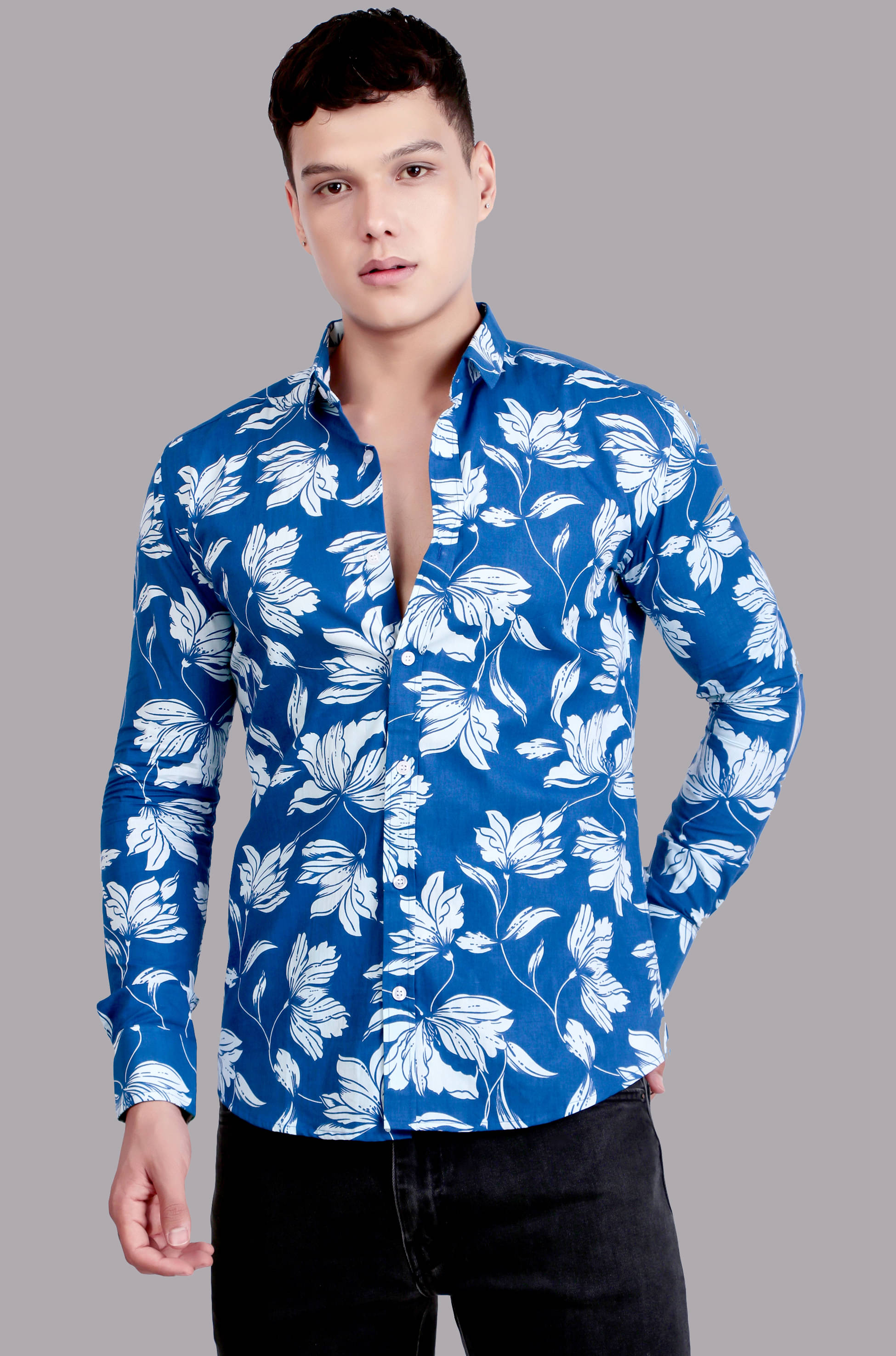 ravishree Cotton Blend Regular Fit Printed Full Sleeves Men's Casual Shirt - Blue ( Pack of 1 )     			ravishree Cotton Blend Regular Fit Printed Full Sleeves Men's Casual Shirt - Blue ( Pack of 1 )