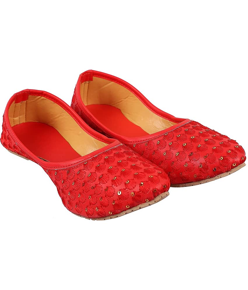 Apratim - Red Women's Juttis - Ethnic Shoes | Buy online on ZillyBuy