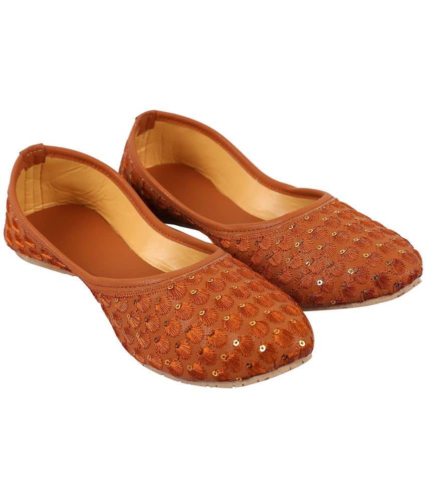 Apratim Brown Ethnic Footwear - Ethnic Shoes | Buy online on ZillyBuy