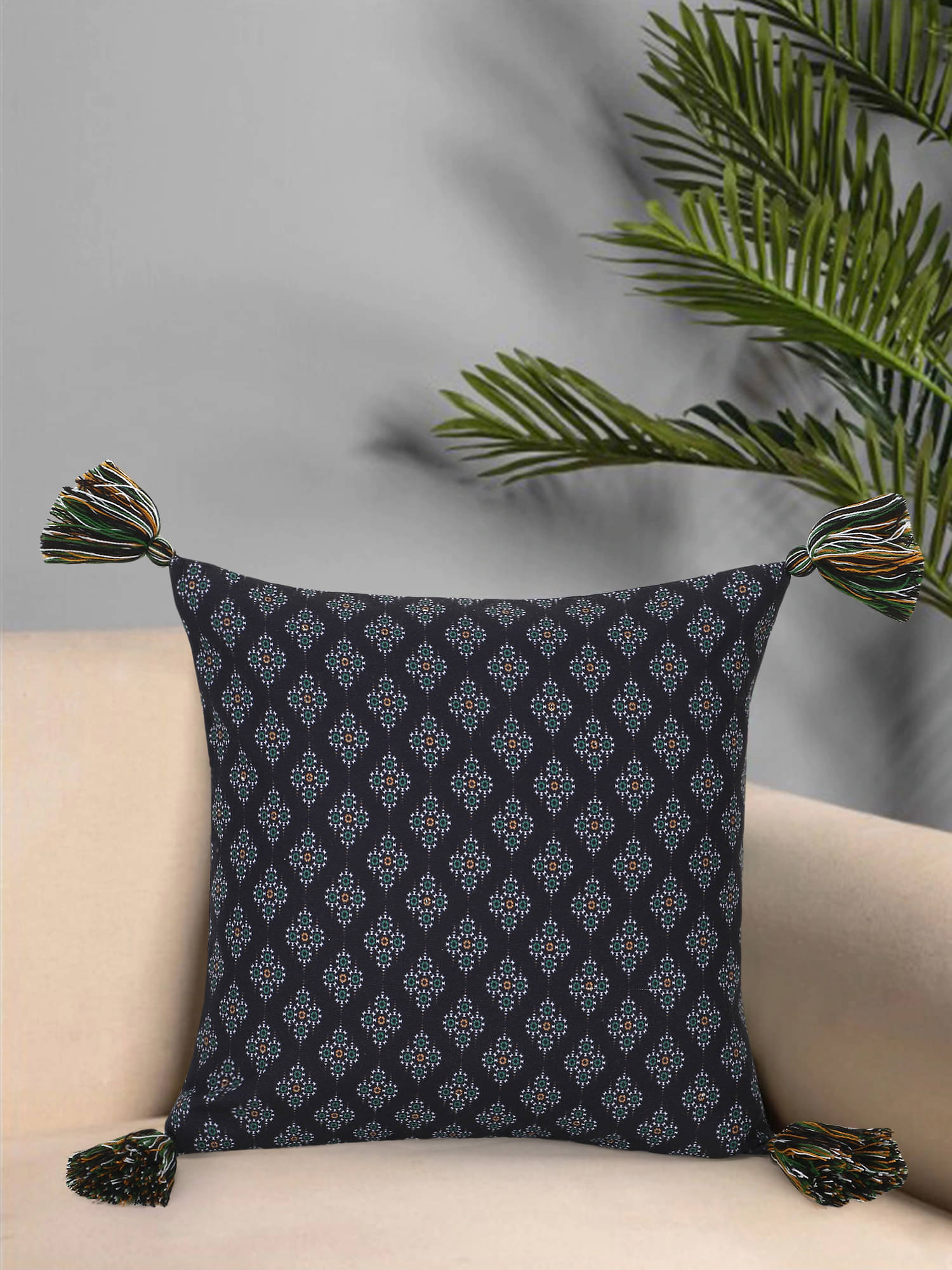     			mezposh Single Poly Cotton Cushion Covers 40X40 cm (16X16)