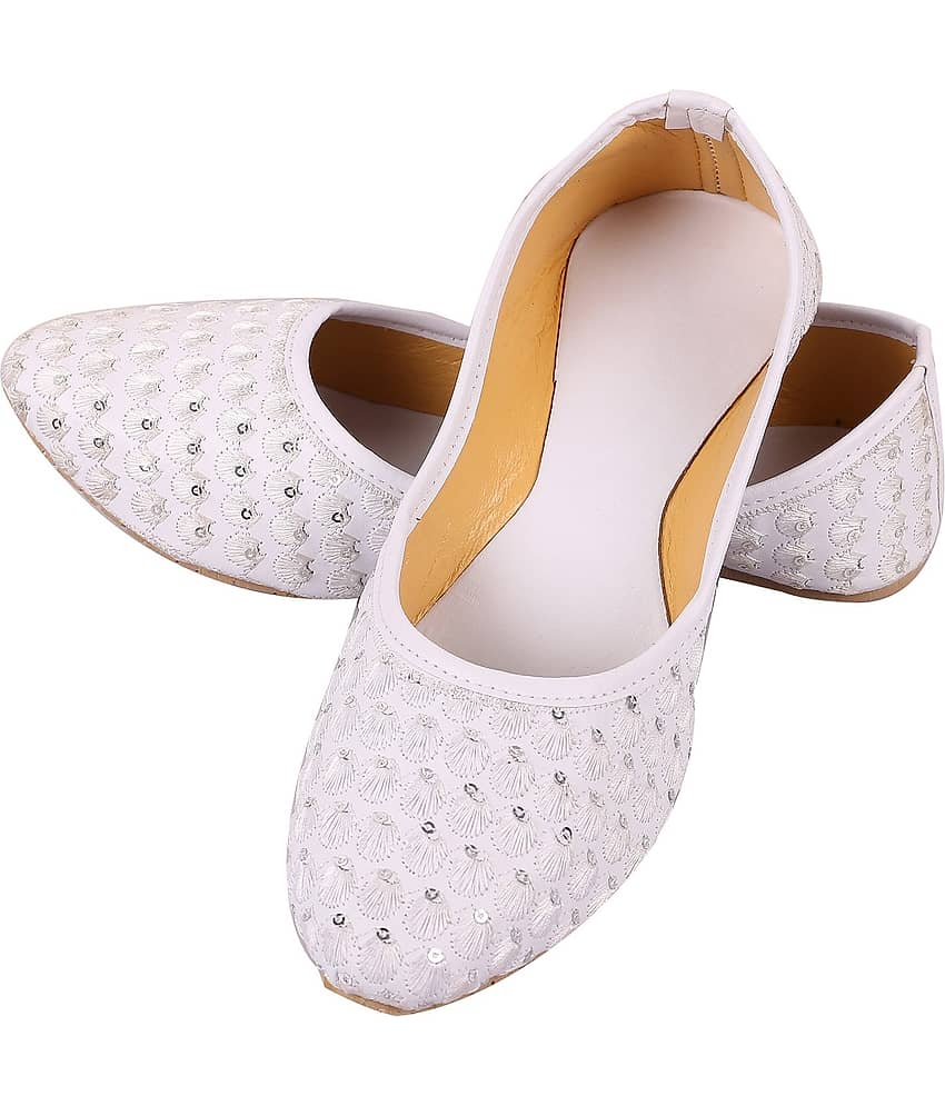 Anjaneya Creations White Ethnic Footwear - Ethnic Shoes | Buy online on ZillyBuy