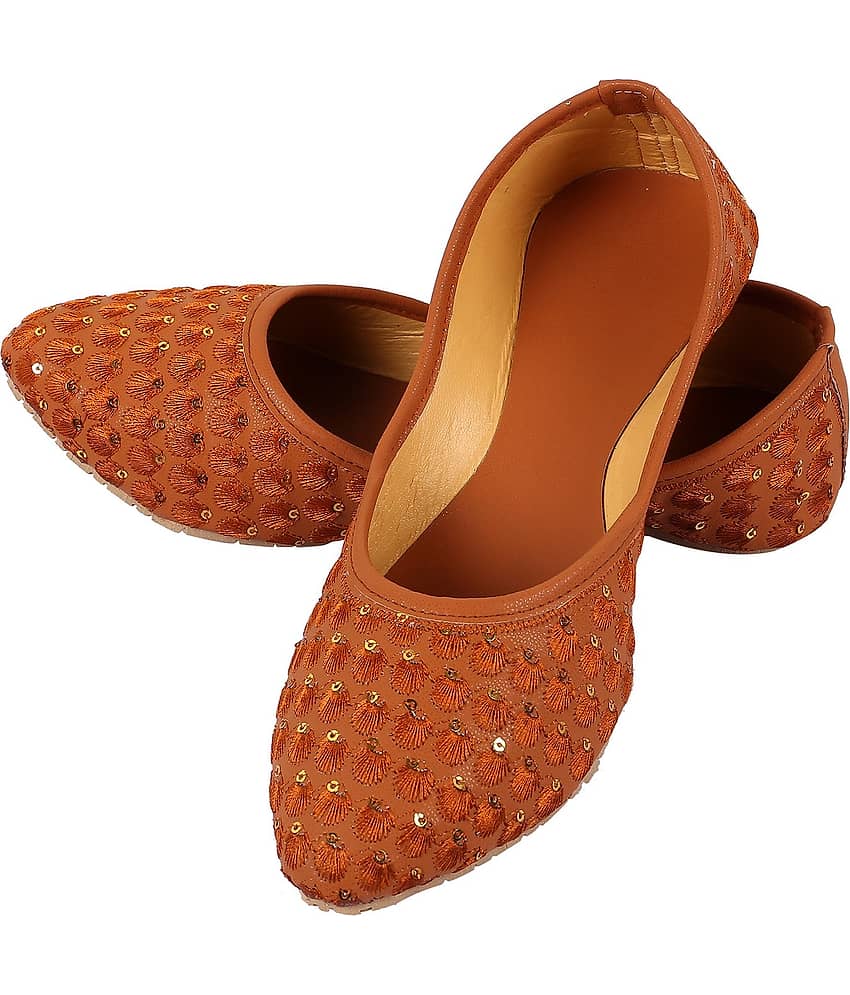 Apratim Brown Ethnic Footwear - Ethnic Shoes | Buy online on ZillyBuy