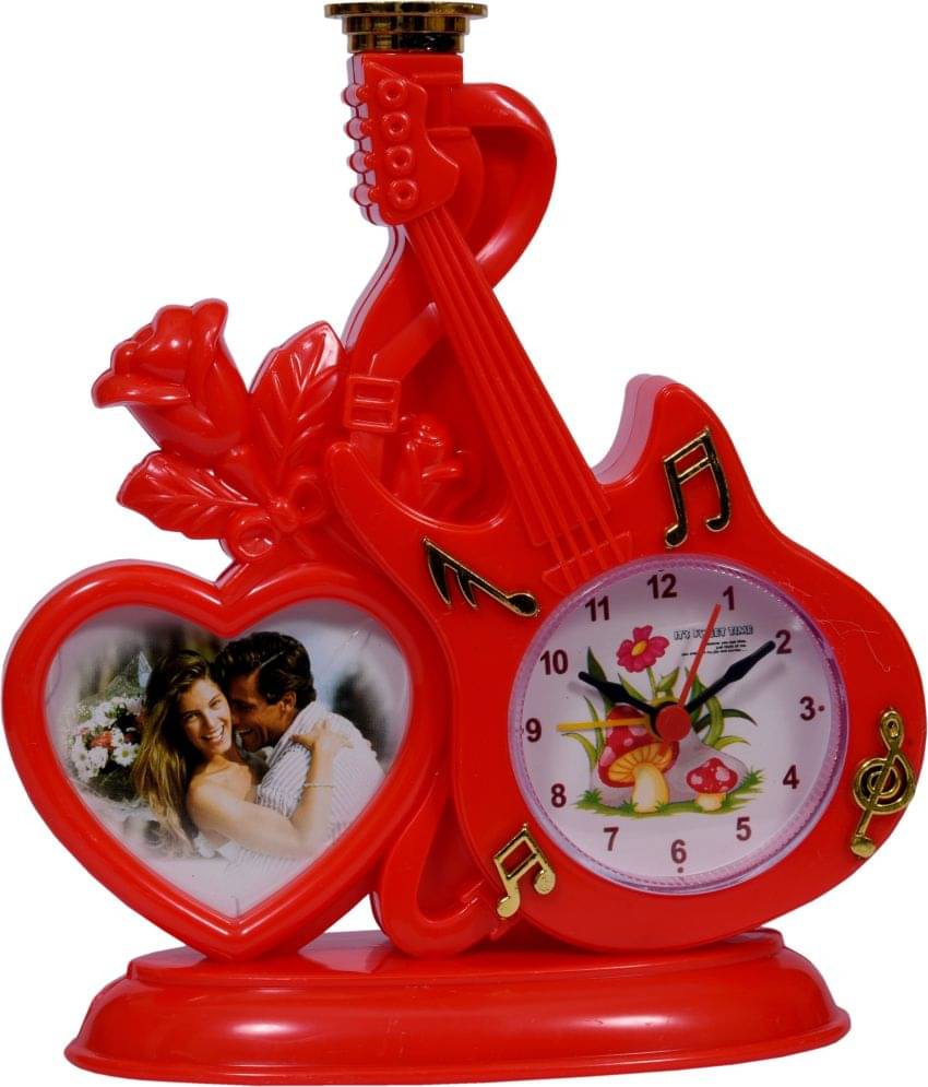     			Sigaram Analog Plastic Triangle Table Clock - Pack of 1