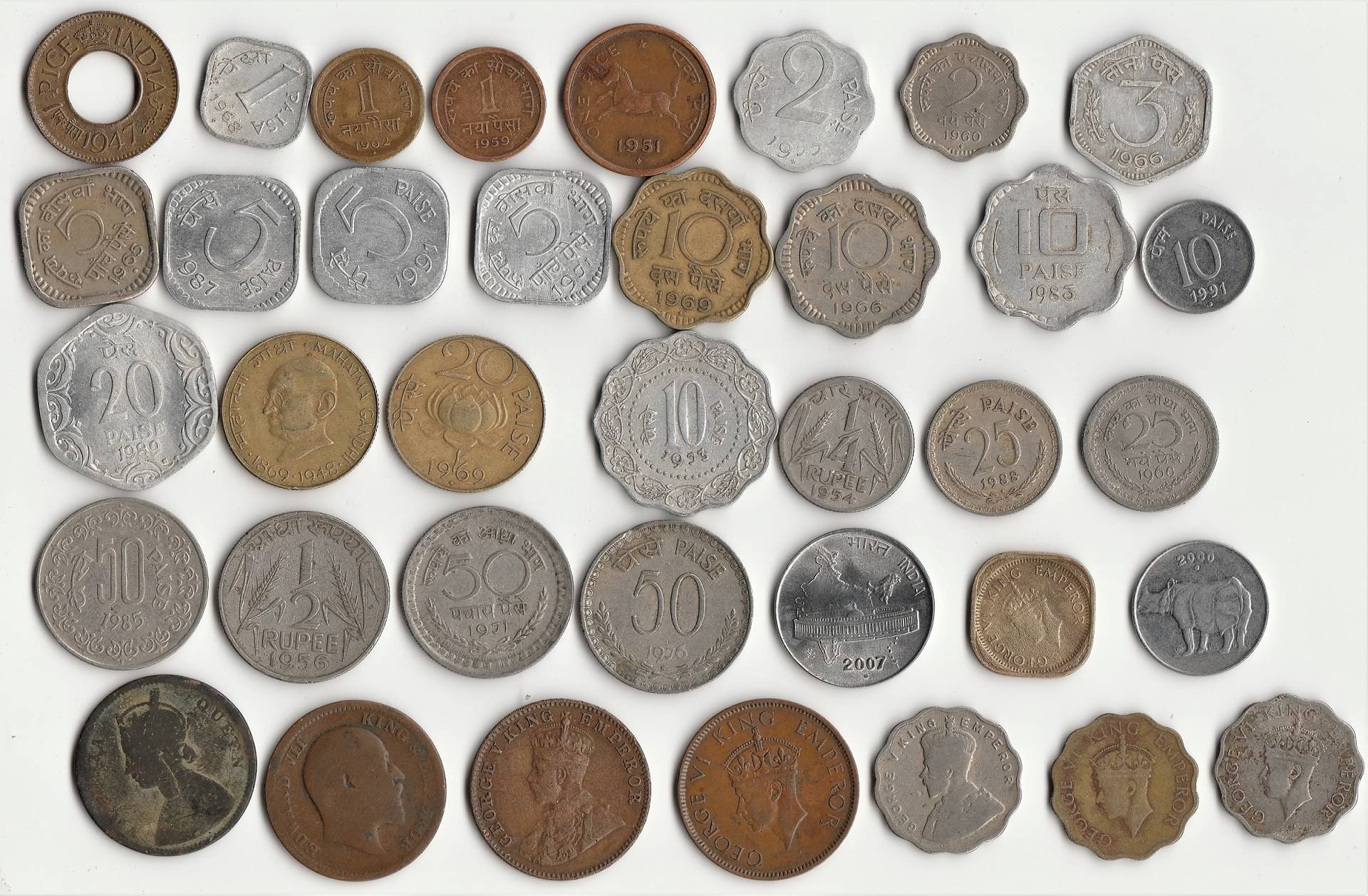Sansuka 37 different India old coins one paisa, two paisa three paisa, 5paisa, 10 paisa, 20 paisa, 25 paisa, 50 paisa, one anna, British Quarter Anna. Coin Collection Sansuka 37 different India old coins one paisa, two paisa three paisa, 5paisa, 10 paisa, 20 paisa, 25 paisa, 50 paisa, one anna, British Quarter Anna. Coin Collection