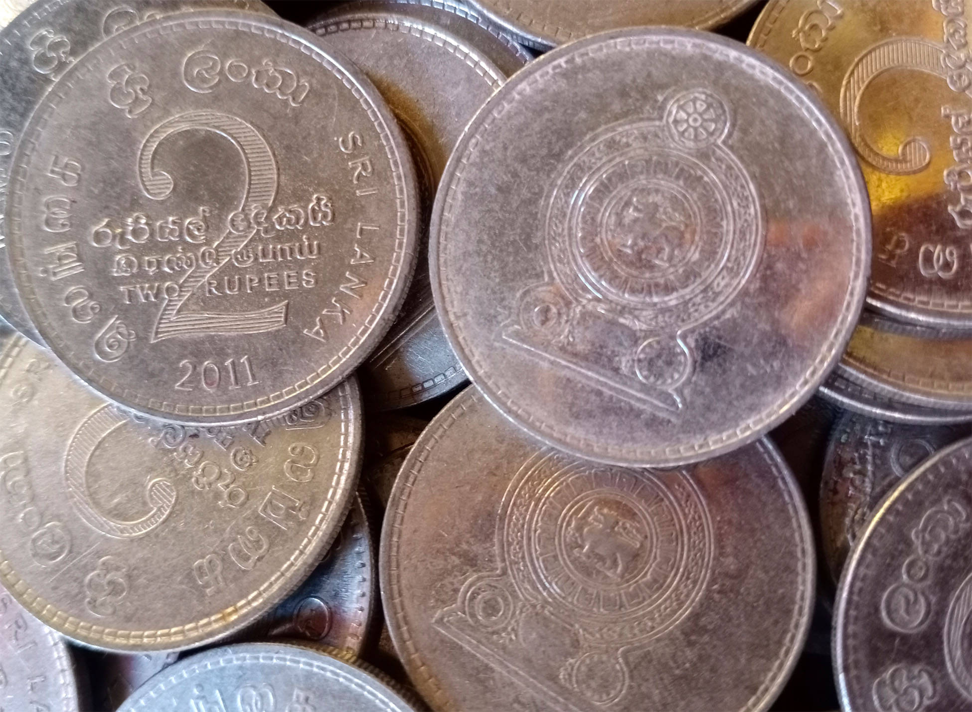     			1 KILO kiloware - SRI LANKA - 2 Rs Nickel plated steel • 7 g • ⌀ 28.5 mm KM# 147a FOREIGN MIXED YEARS