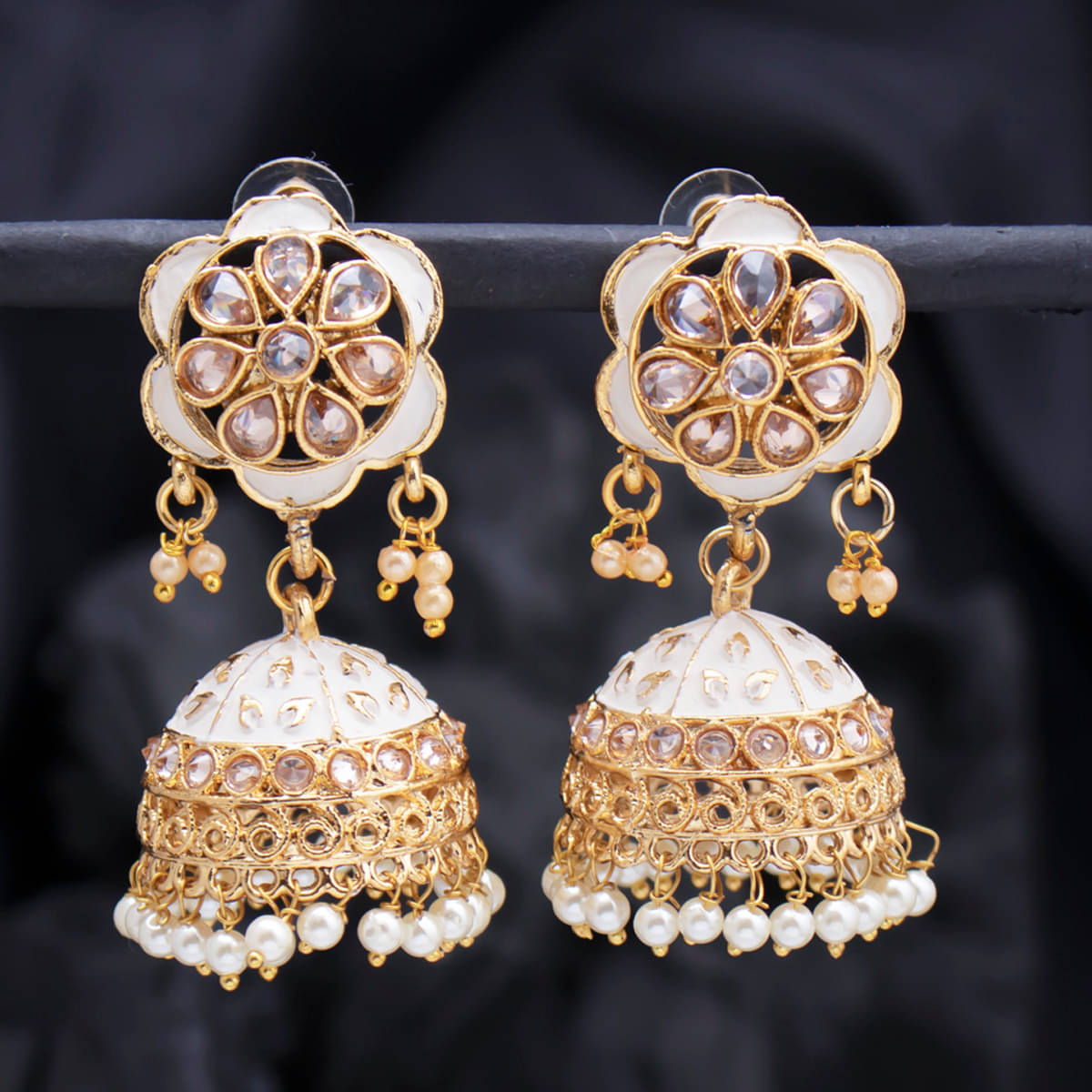     			Sukkhi Glimmery Gold Plated Floral Meenakari Jhumki Earring for Women