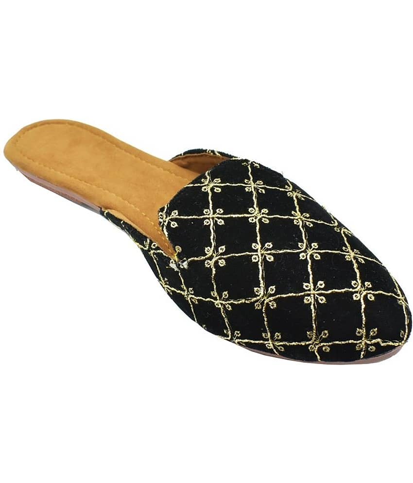 Apratim - Black Women's Mules - Ethnic Shoes | Buy online on ZillyBuy