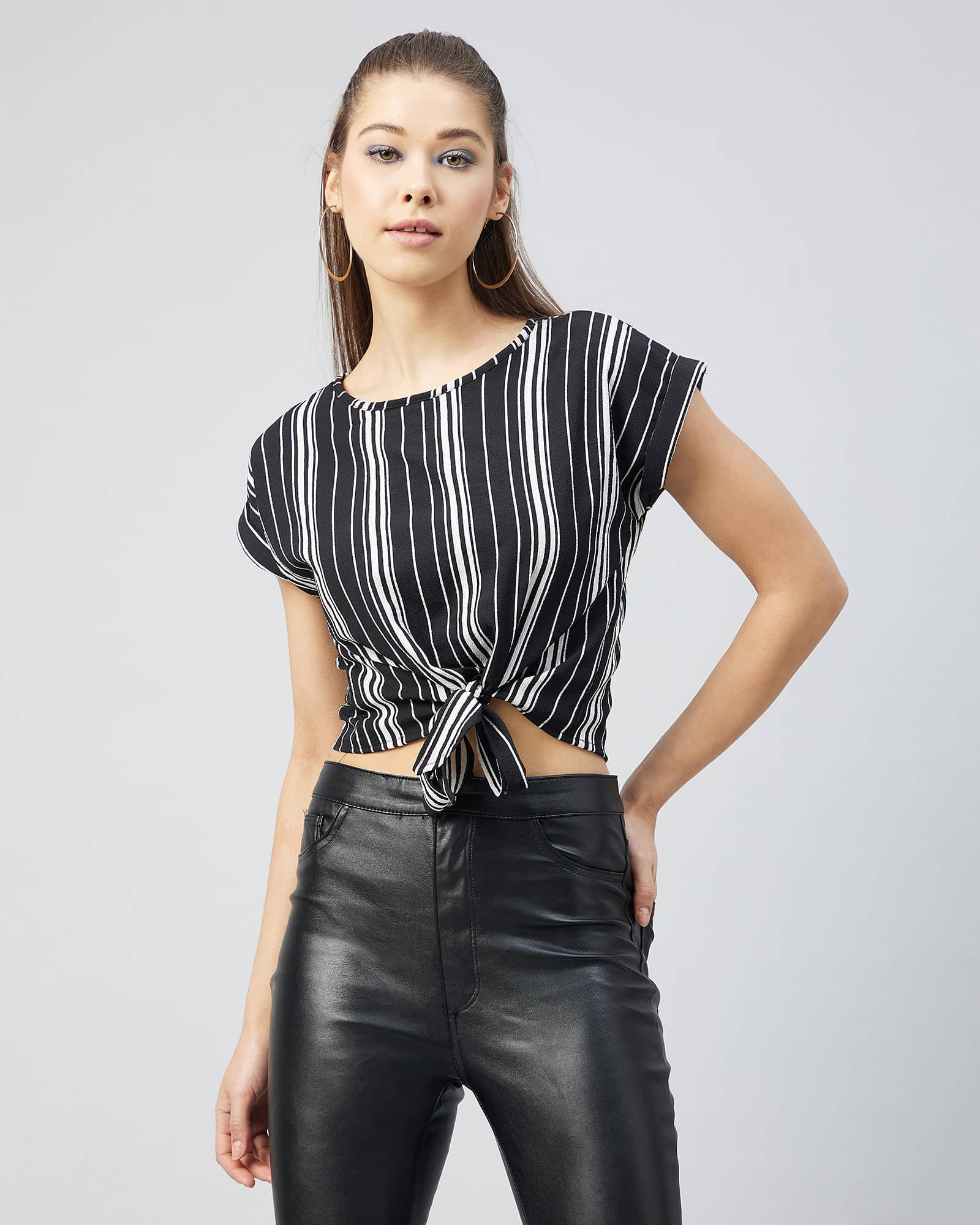 Chimpaaanzee - Black Crepe Women's Knot Front Top ( Pack of 1 )
