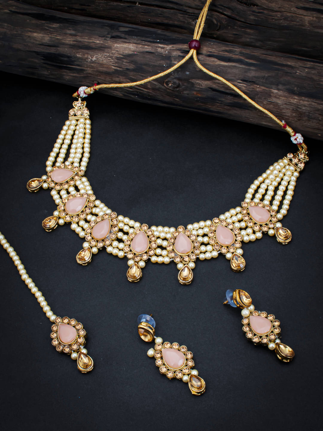     			Sukkhi Alloy Peach Traditional Necklaces Set Choker