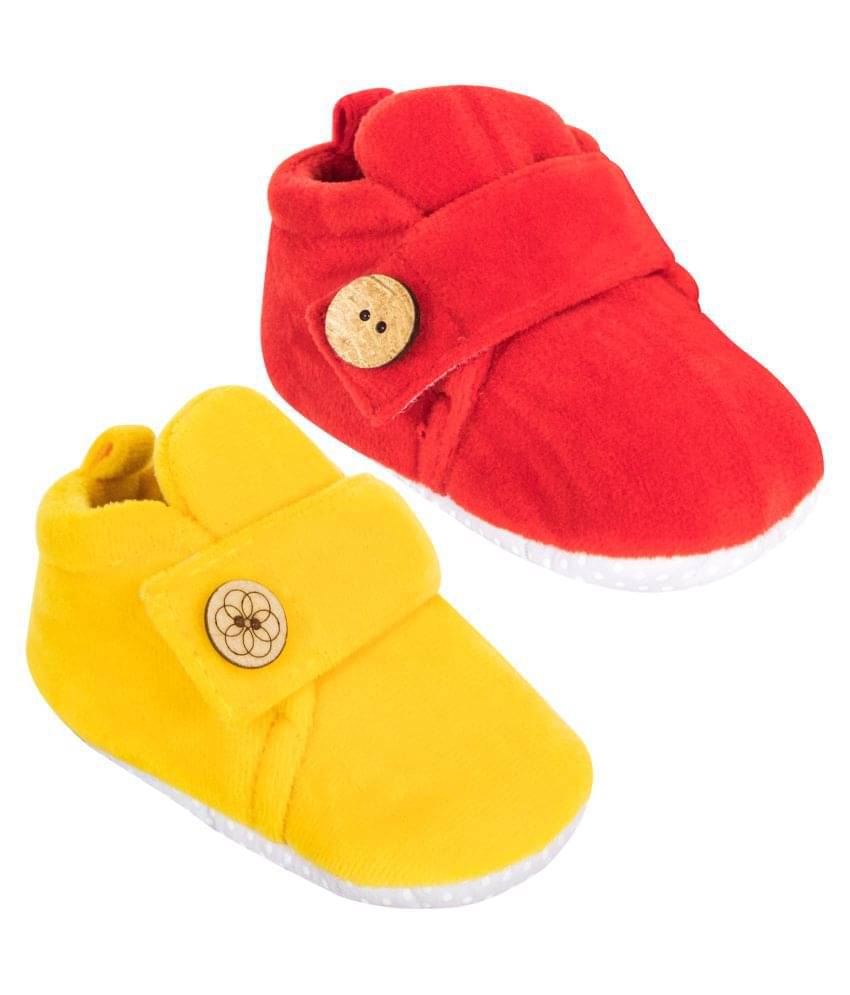     			Neska Moda Set Of 2 Pair Baby Boys & Baby Girls 6 To 9 Months Velvet Booties (Red,Yellow) -BT784andBT786