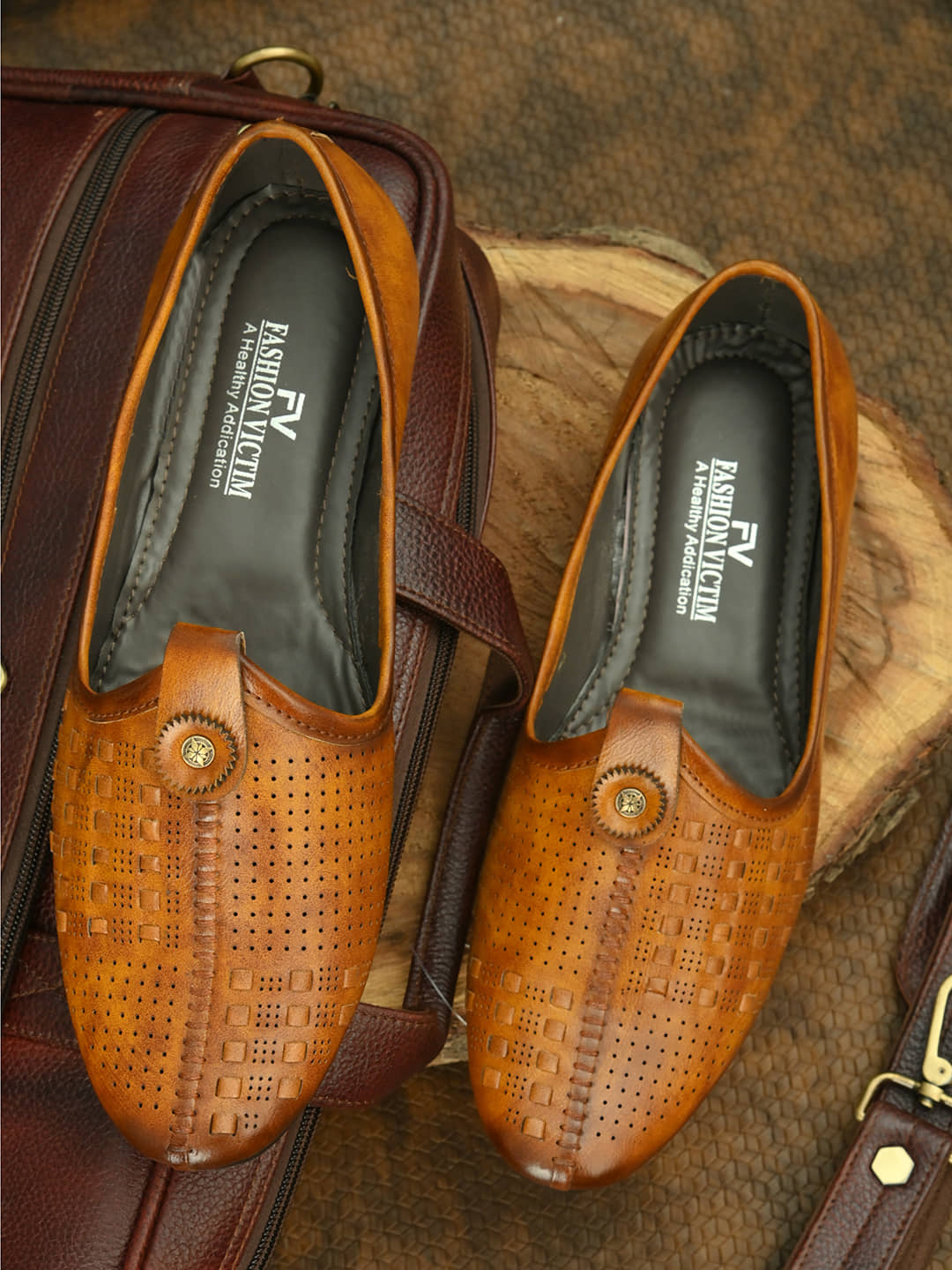 Fashion Victim Tan Mojari - Ethnic Shoes | Buy online on ZillyBuy