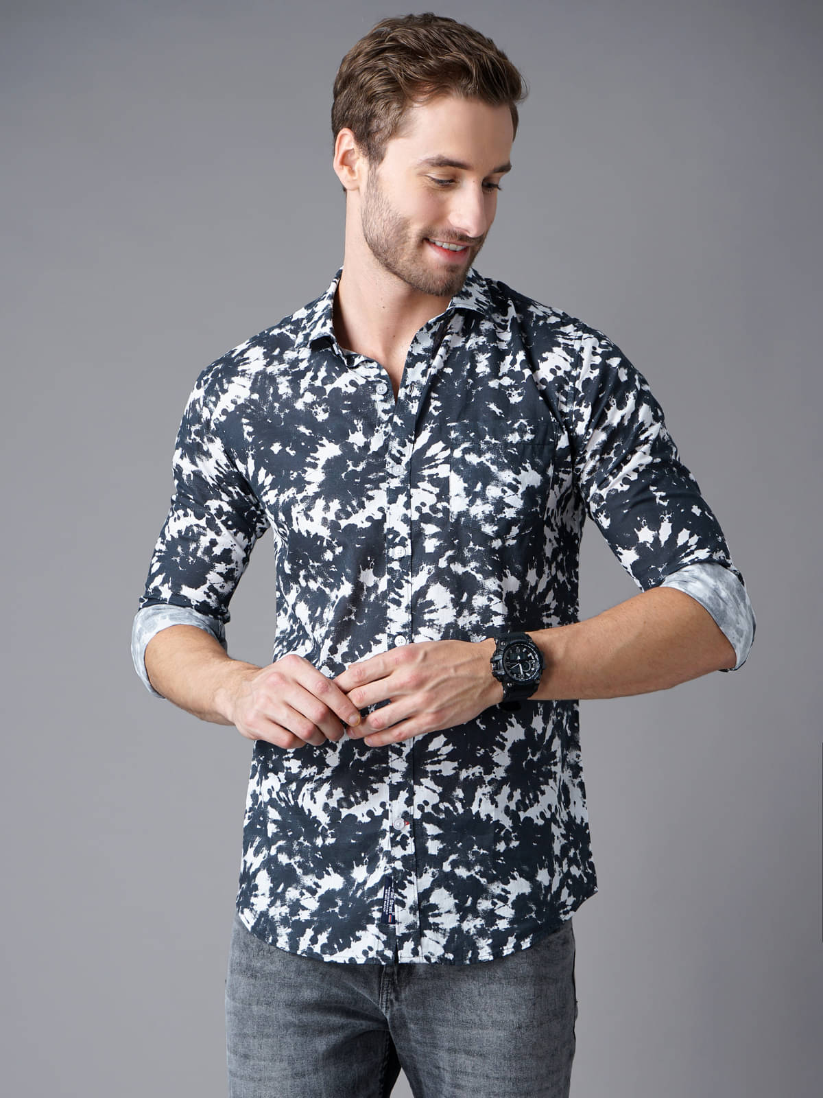 Paul Street - Cotton Blend Slim Fit Grey Men's Casual Shirt ( Pack of 1 )     			Paul Street - Cotton Blend Slim Fit Grey Men's Casual Shirt ( Pack of 1 )