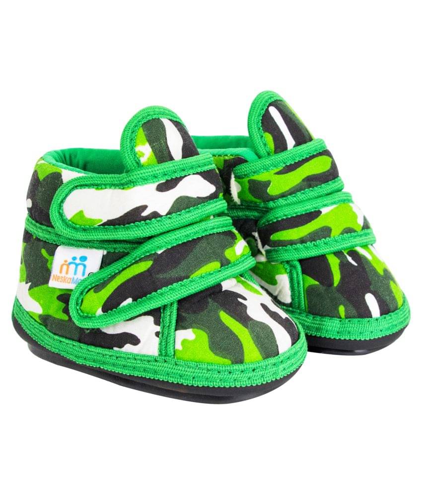     			Neska Moda Pack of 1 Pair Musical Chu Chu Sound Booties/Shoes For 18 to 24 Months (Hook & Loop Closure, Green,White,Black)-BT1021