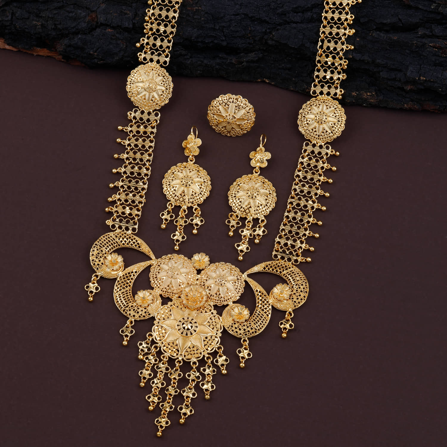 ShreejiHuff Alloy Golden Traditional Necklaces Set