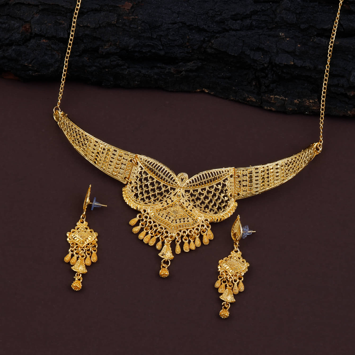 ShreejiHuff Alloy Golden Traditional Necklaces Set