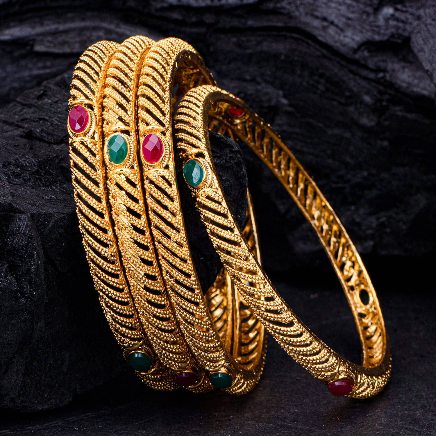     			Sukkhi Shiny Gold Plated Bangle Set For Women (Set of 4)