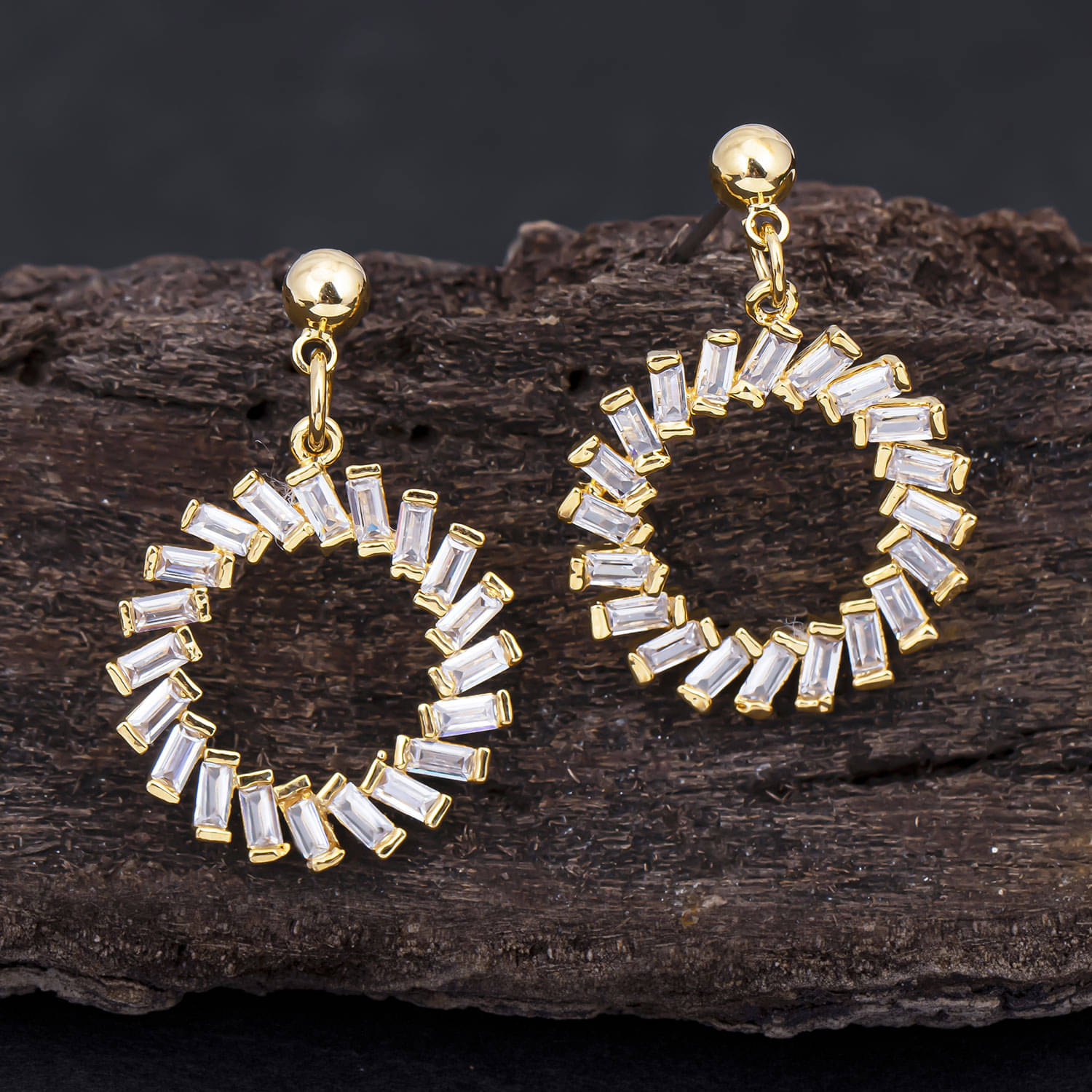     			Sukkhi Astonish Gold Plated Drop Earring For Women