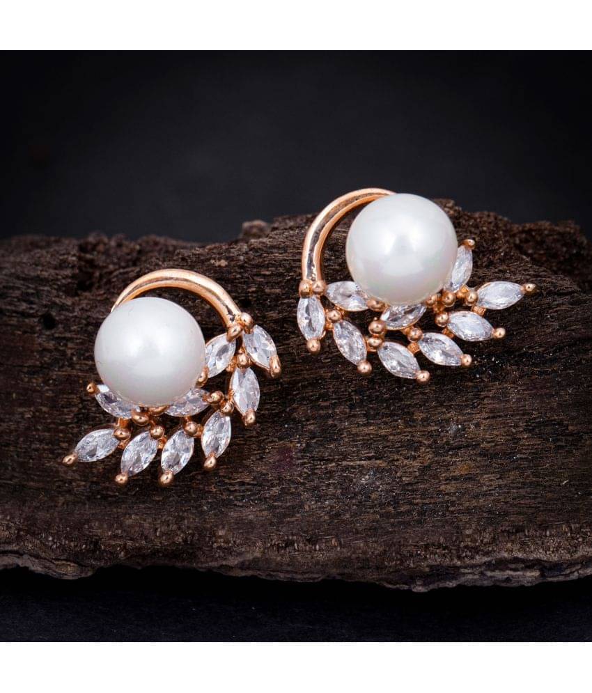     			Sukkhi Glorious Gold Plated Stud Earring For Women