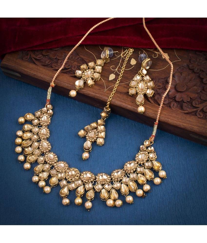     			Sukkhi Brass Golden Traditional Necklaces Set Collar