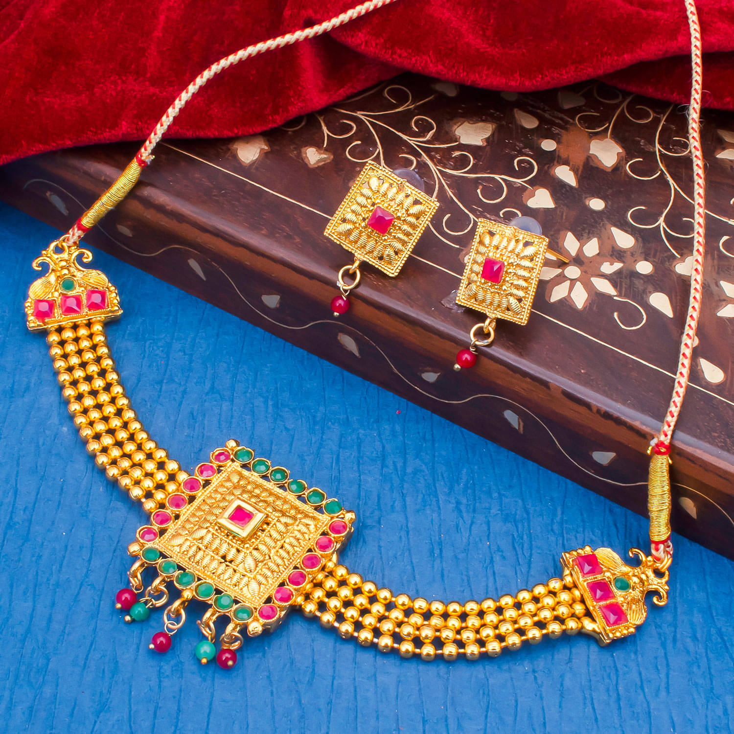     			Sukkhi Alloy Golden Traditional Necklaces Set Choker