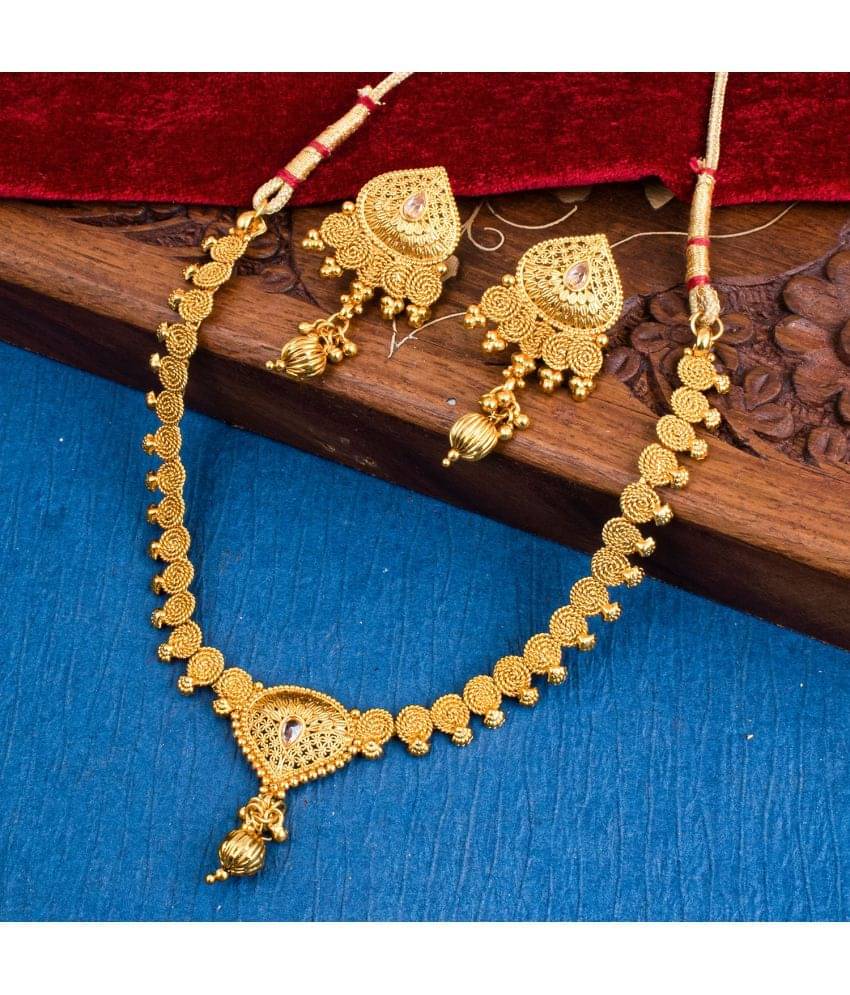     			Sukkhi Brass Golden Traditional Necklaces Set Collar