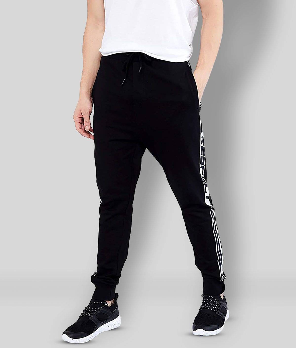     			Maniac - Black Cotton Men's Joggers ( Pack of 1 )