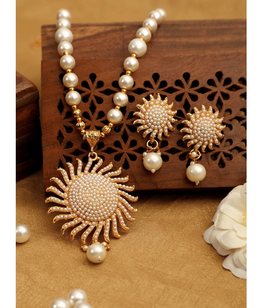     			Sunhari Jewels Gold Alloy Necklace Set ( Pack of 1 )