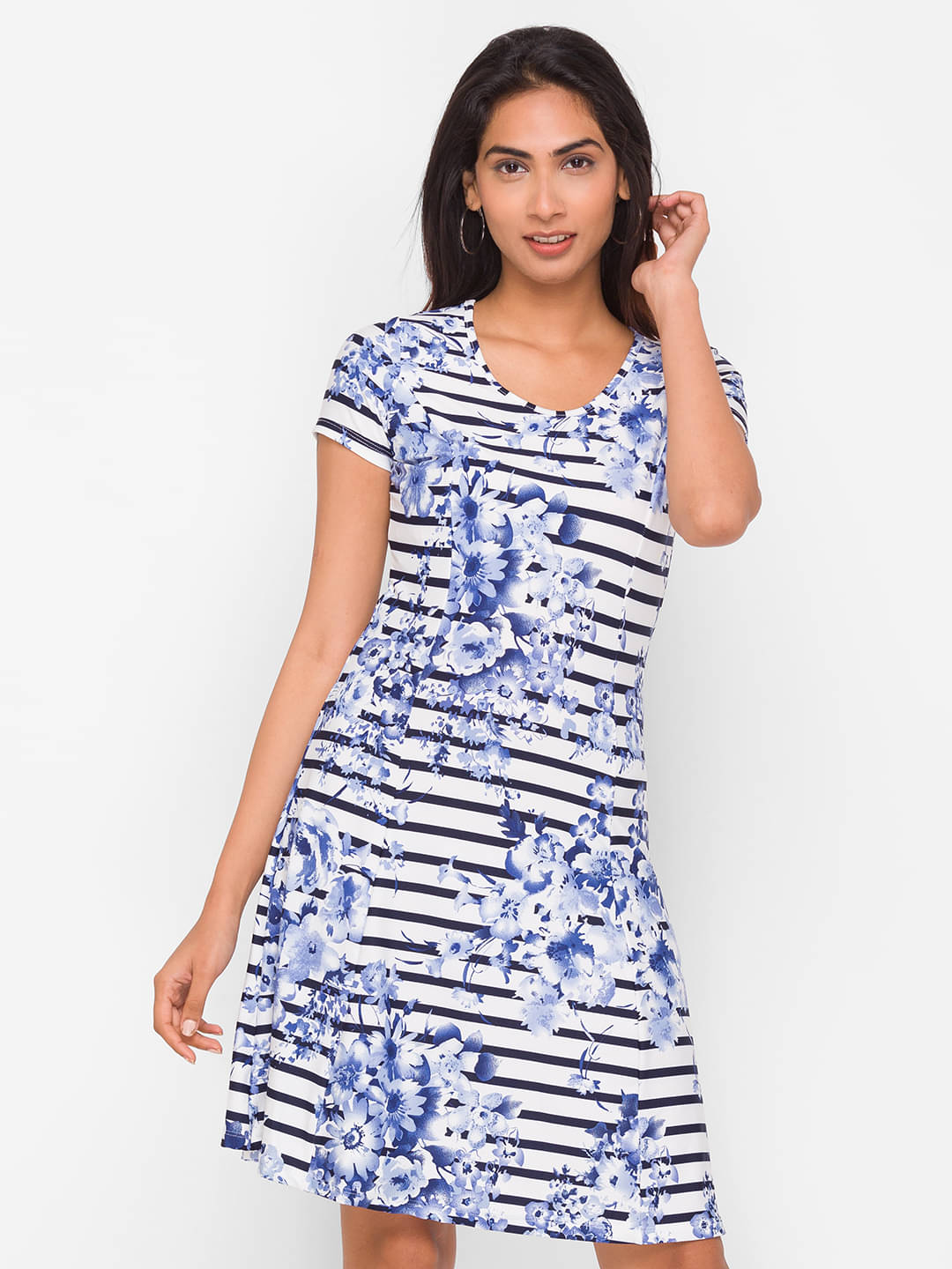     			Globus - White Polyester Blend Women's A- line Dress ( Pack of 1 )