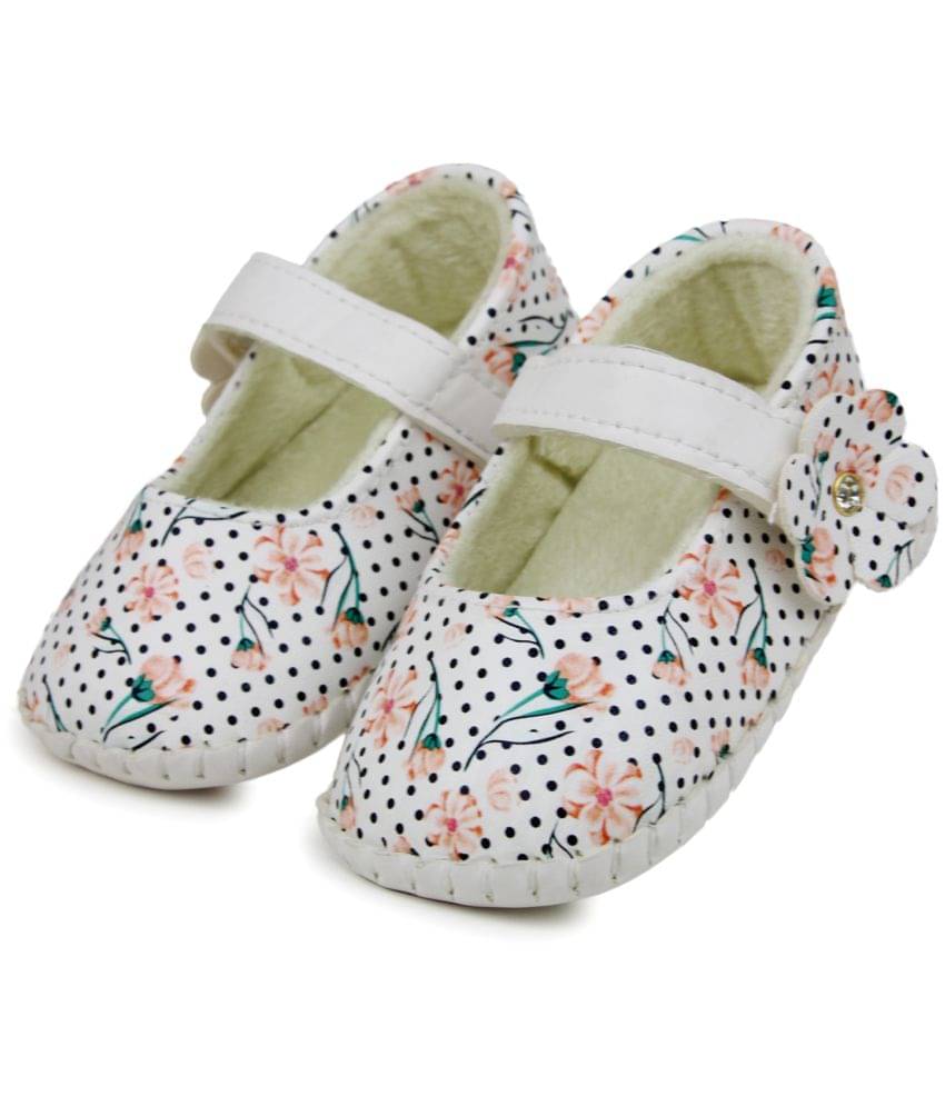     			Neska Moda 6 To 12 Months Baby Girls Synthetic Leather Party Wear Floral Sandal Booties (White)