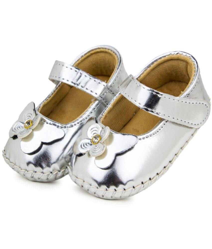     			Neska Moda 6 To 12 Months Baby Girls Synthetic Leather Party Wear Floral Baby Sandal Booties (Silver)