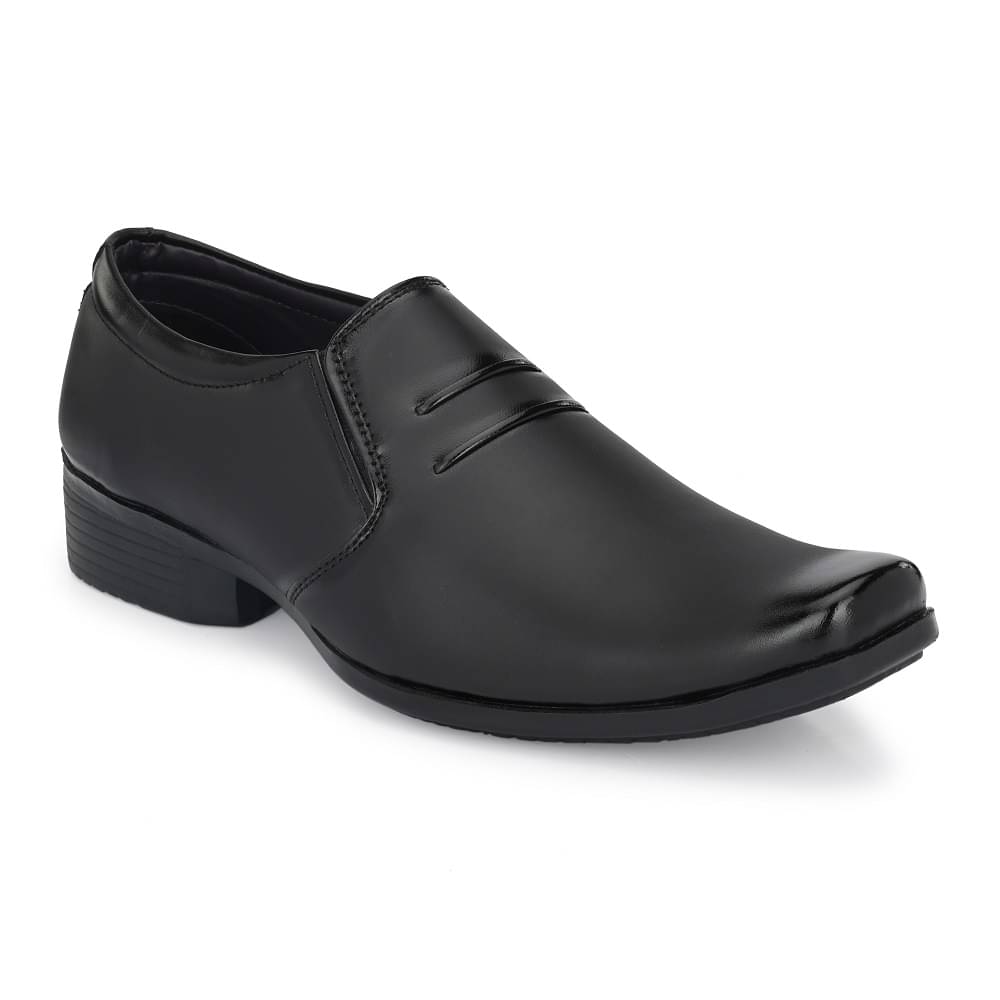     			Kwiclo - Black Men's Slip On Formal Shoes