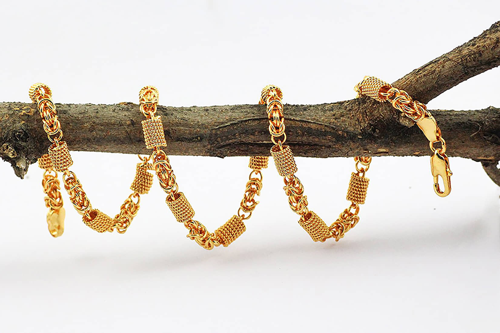FASHION FRILL Gold Plated Brass Chain ( Pack of 1 )