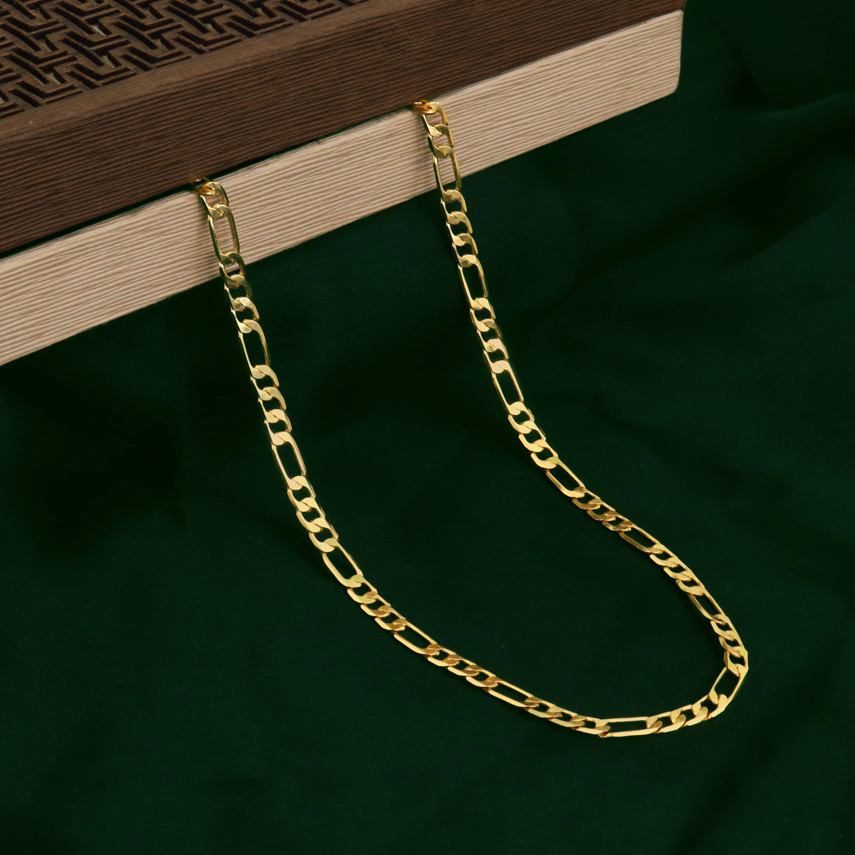 FASHION FRILL Gold Plated Brass Chain ( Pack of 1 )