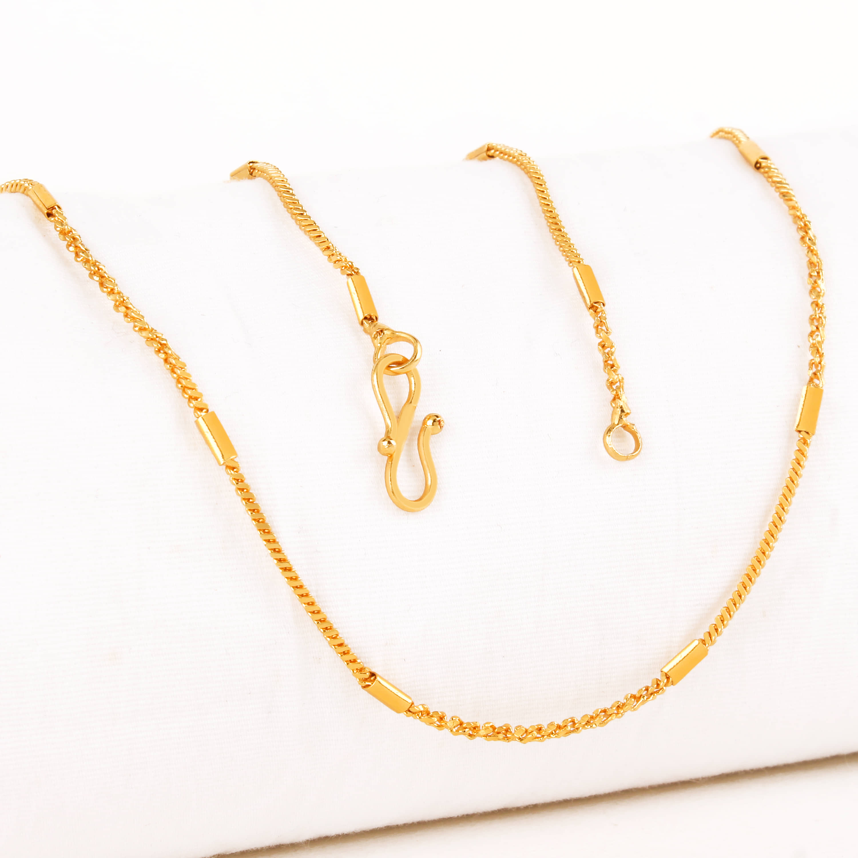 FASHION FRILL Gold Plated Brass Chain ( Pack of 1 )