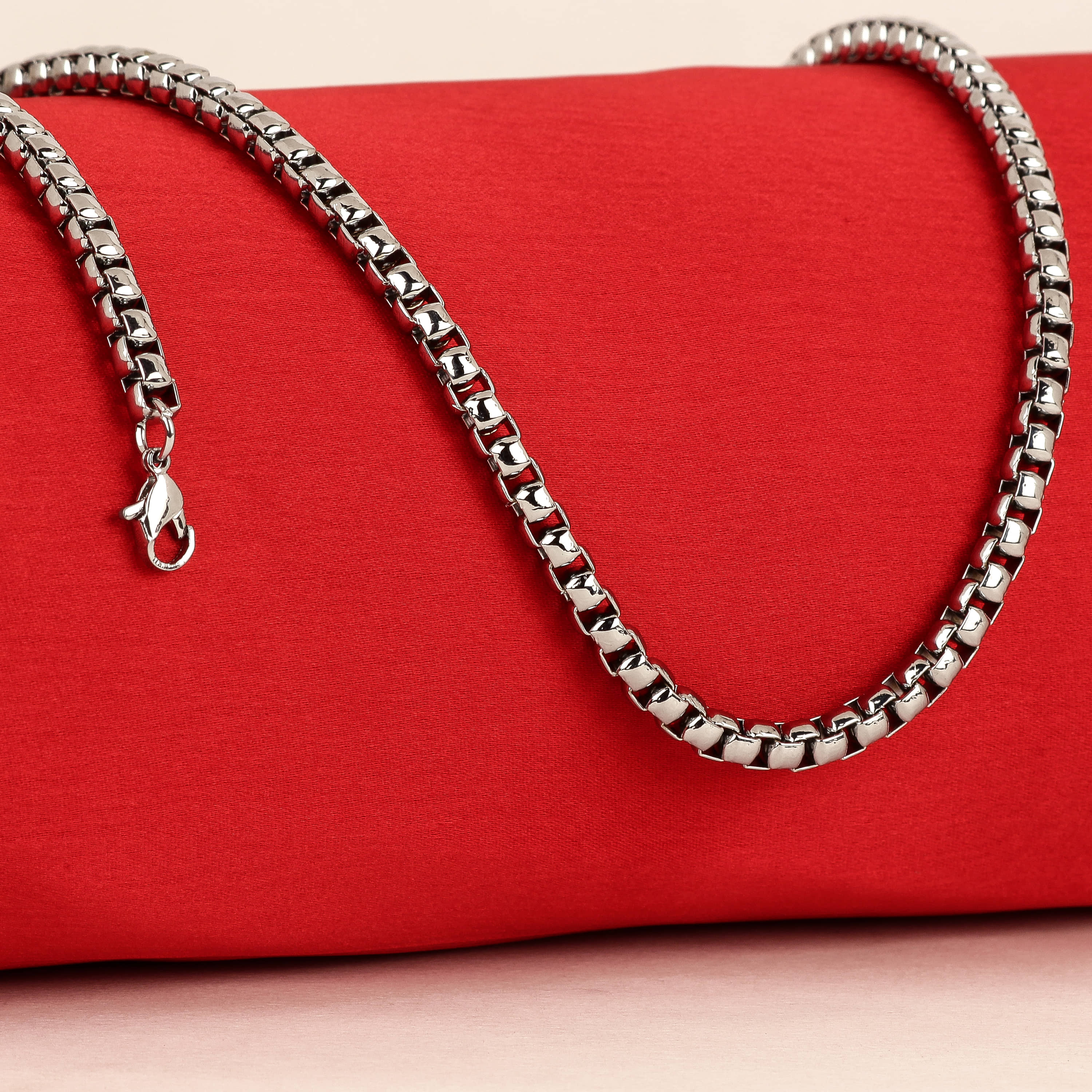 FASHION FRILL Silver Plated Stainless Steel Chain ( Pack of 1 )