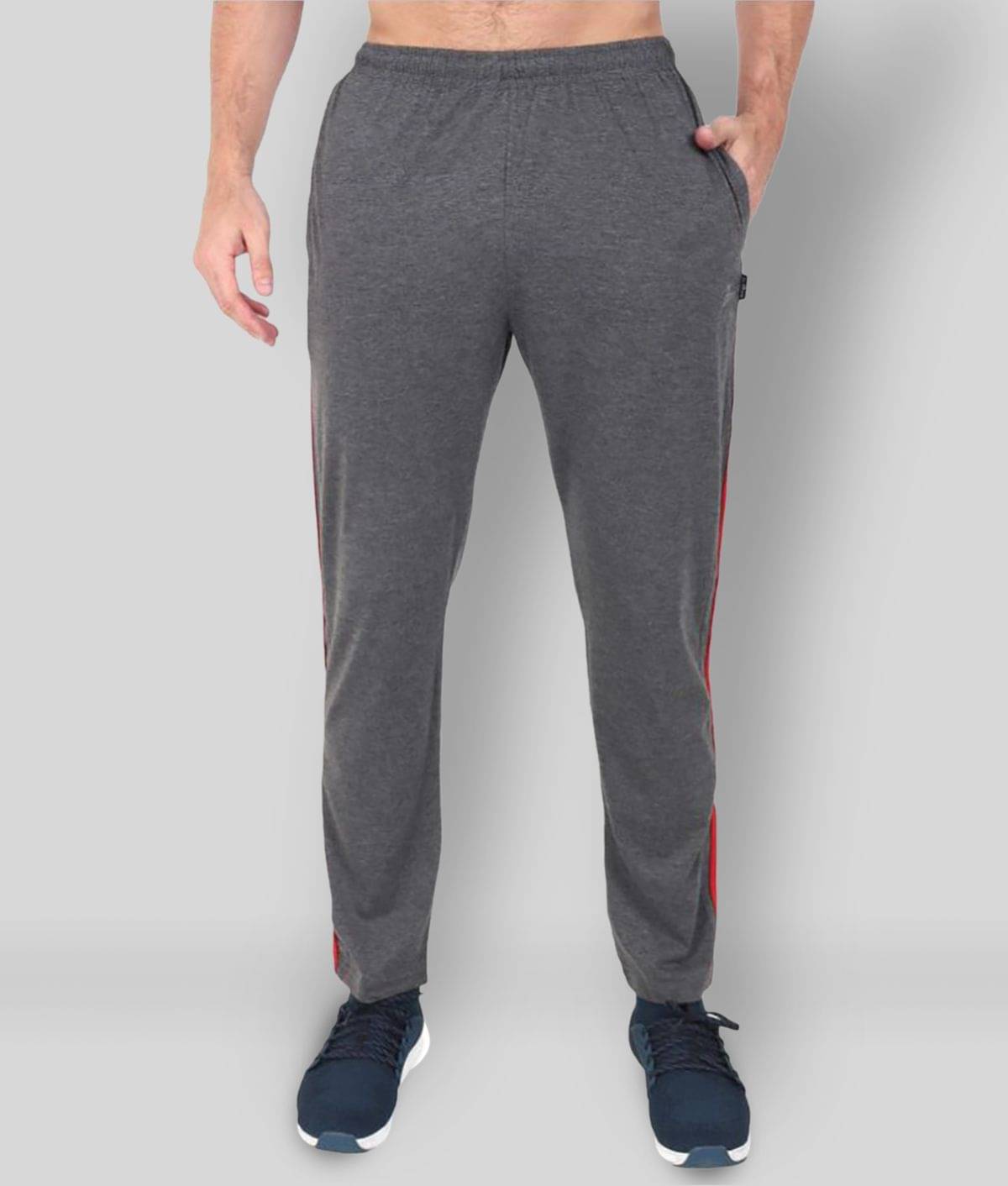 Zeffit - Black Cotton Blend Men's Trackpants ( Pack of 2 ) Zeffit - Black Cotton Blend Men's Trackpants ( Pack of 2 )