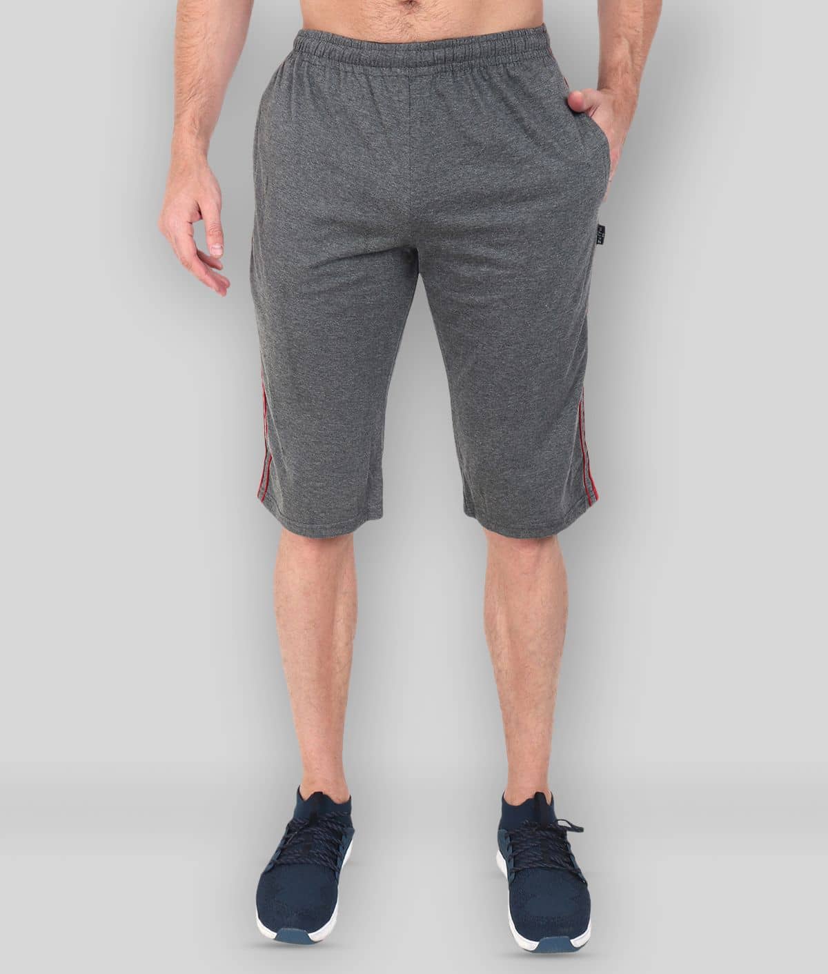 Zeffit - Multi Cotton Blend Men's Three-Fourths ( Pack of 1 ) - Shorts | Buy online on ZillyBuy