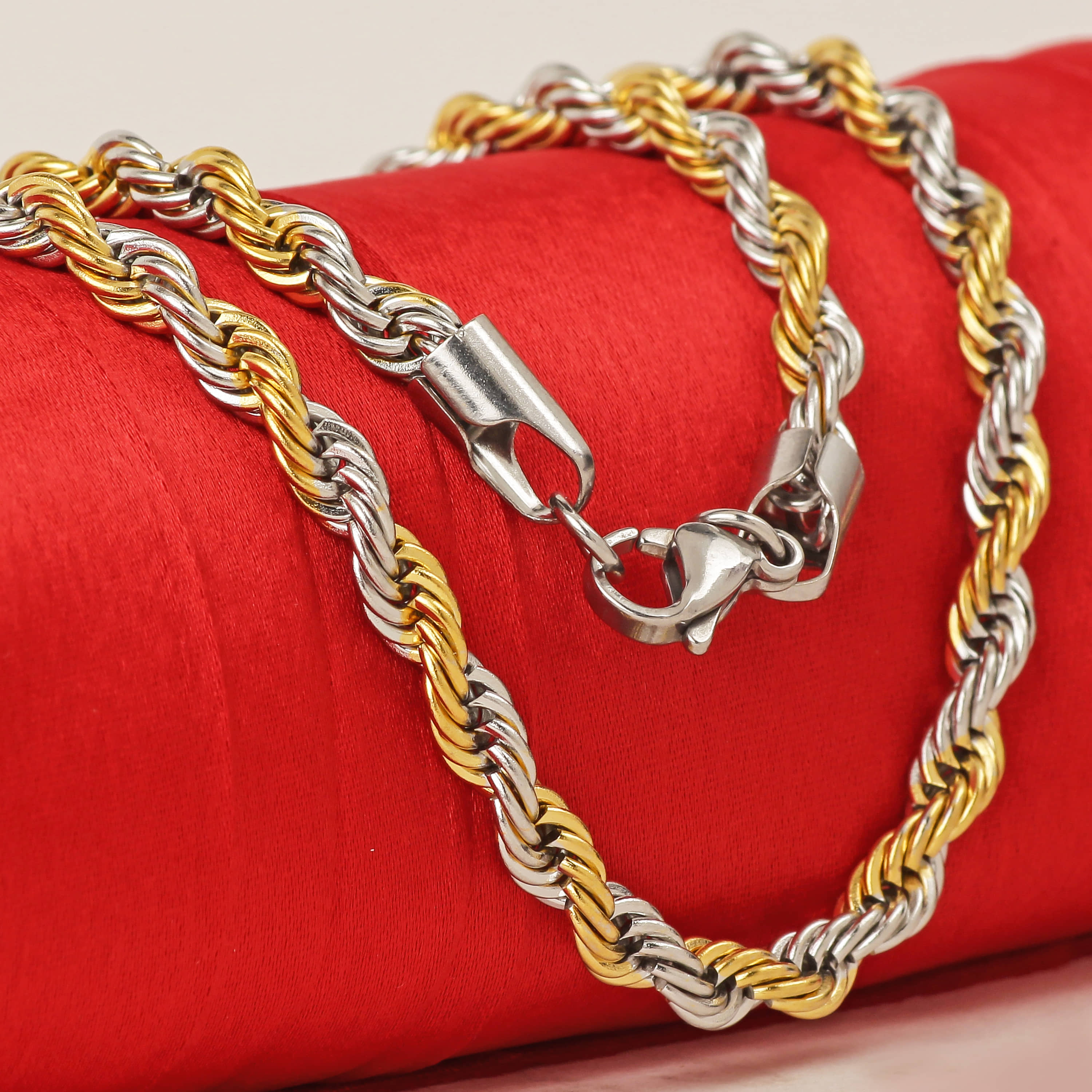 FASHION FRILL Gold Plated Stainless Steel Chain ( Pack of 1 )