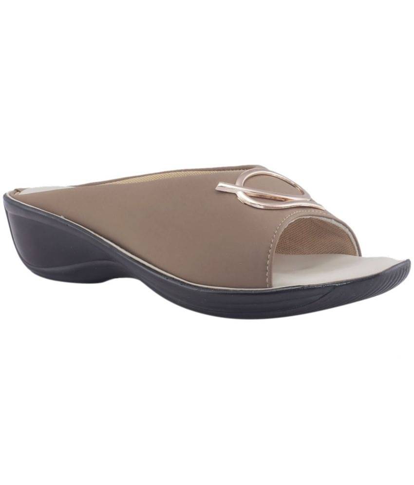     			KHADIM - Brown Women's Flats