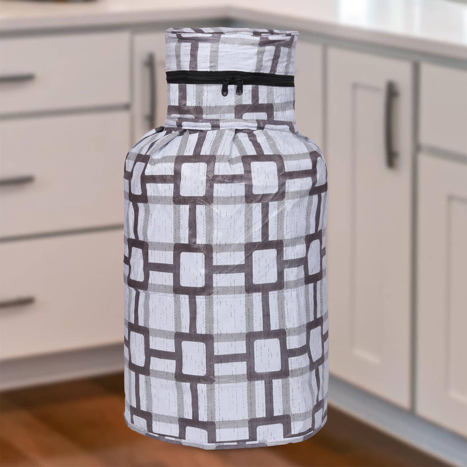 E-Retailer Single PVC White Cylinder Cover