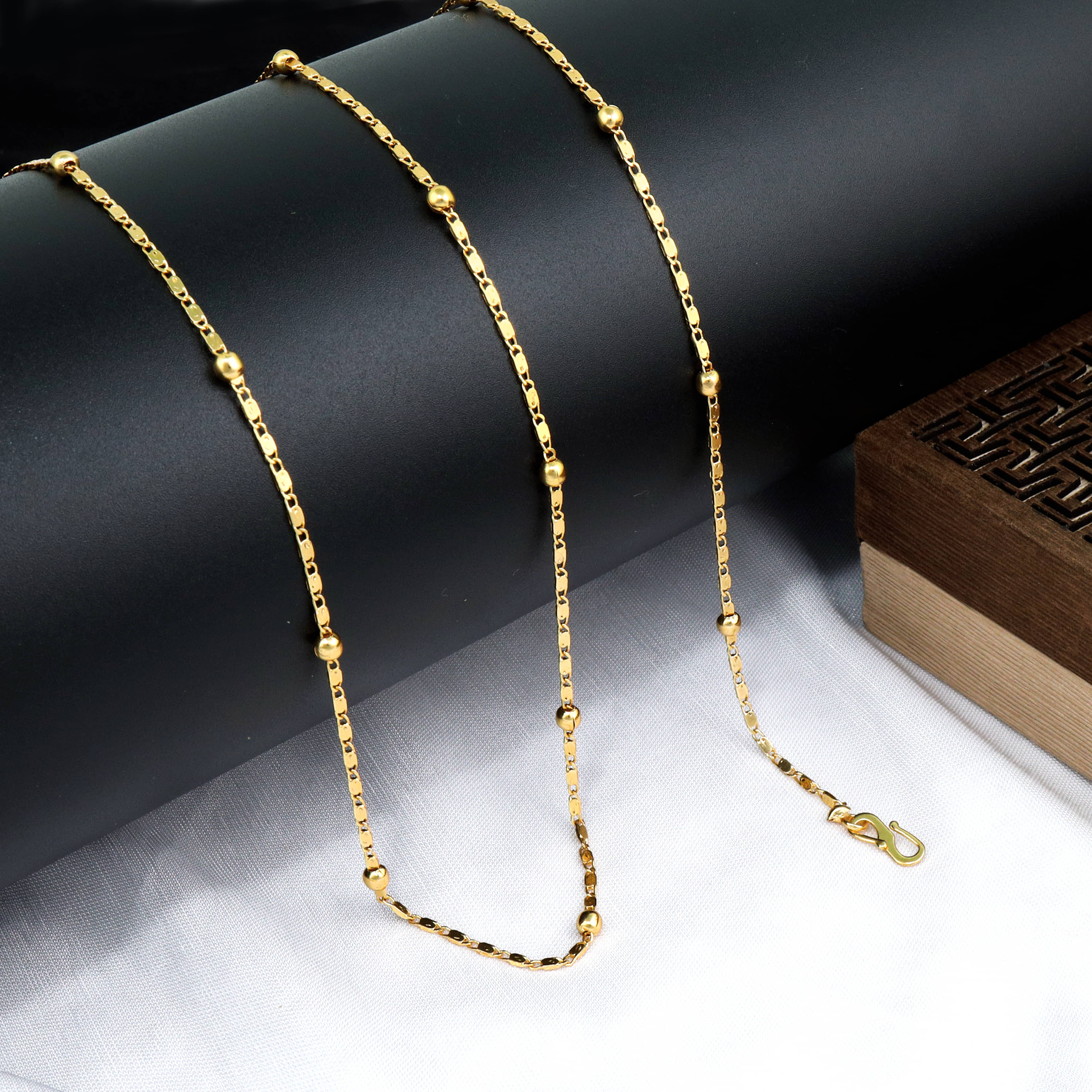 FASHION FRILL Gold Plated Chain ( Set of 1 )