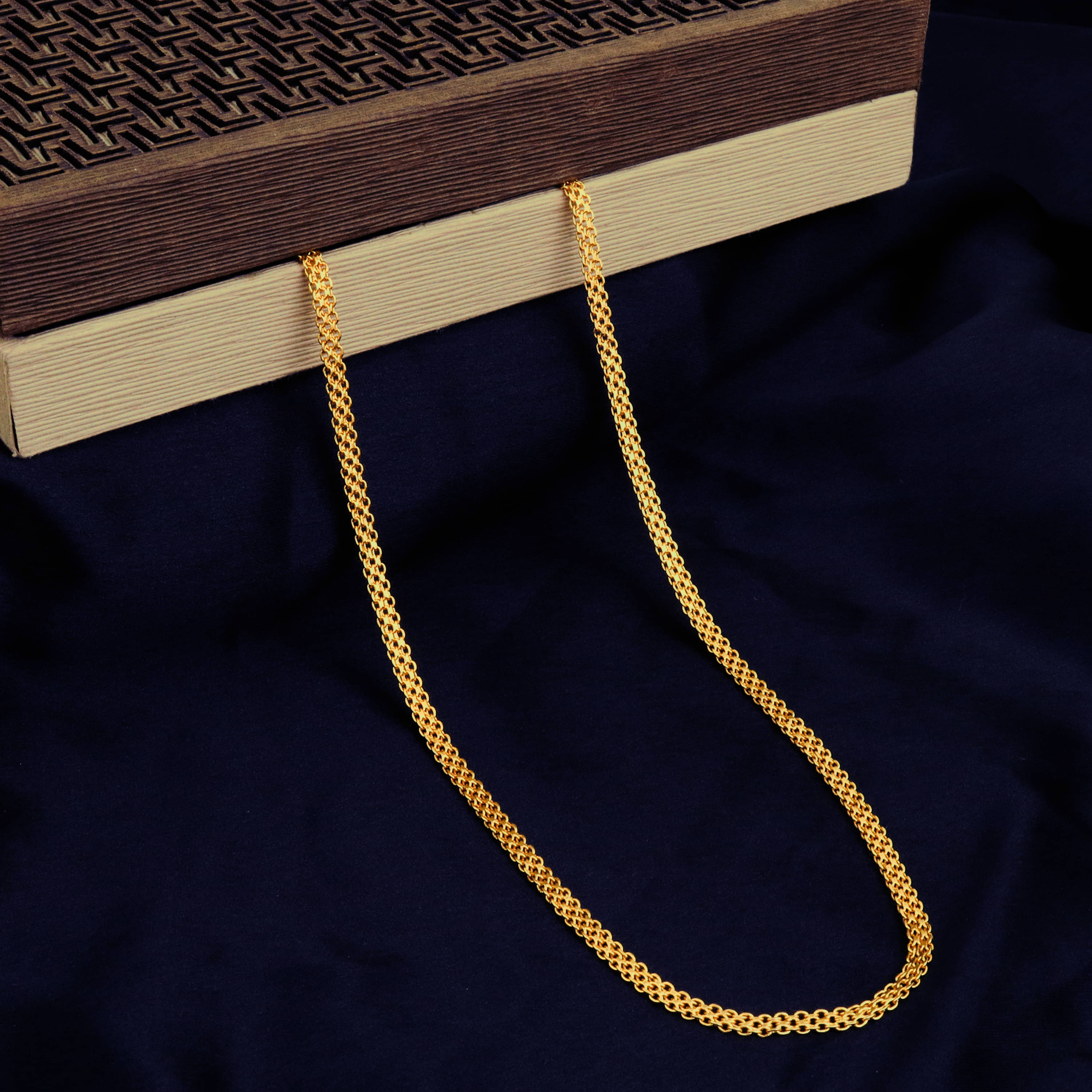     			FASHION FRILL Gold Plated Chain ( Set of 1 )