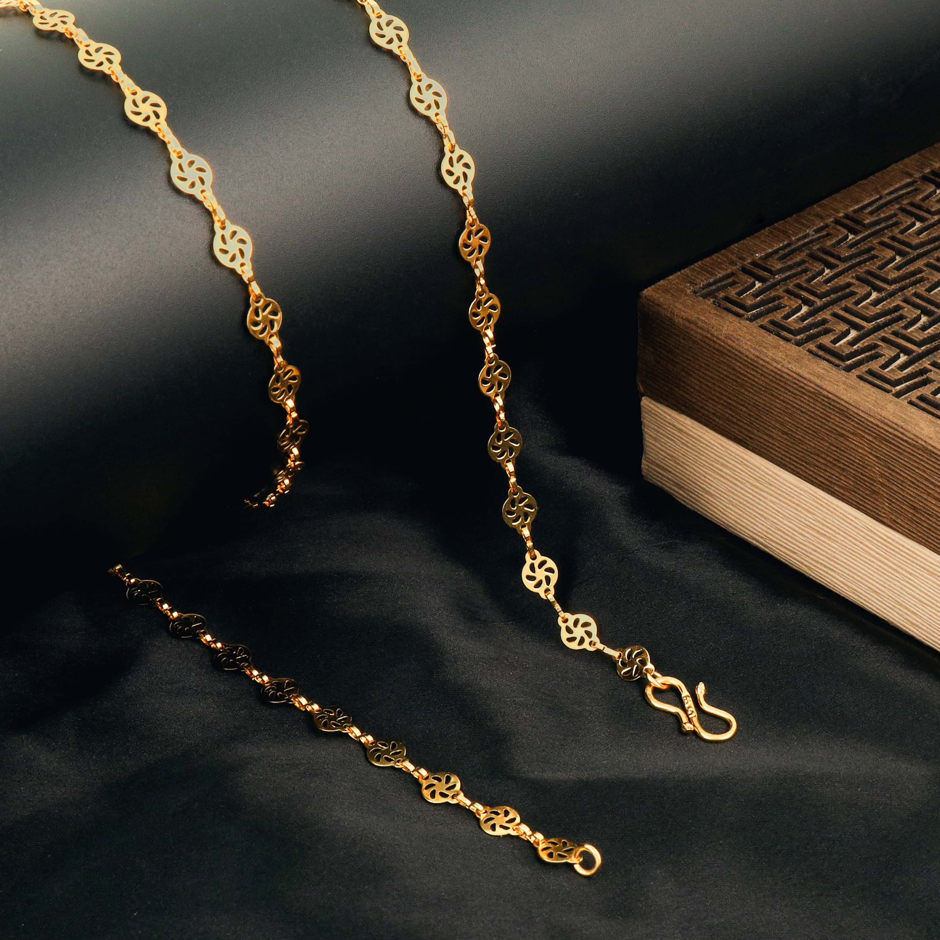 FASHION FRILL Gold Plated Chain ( Set of 1 )