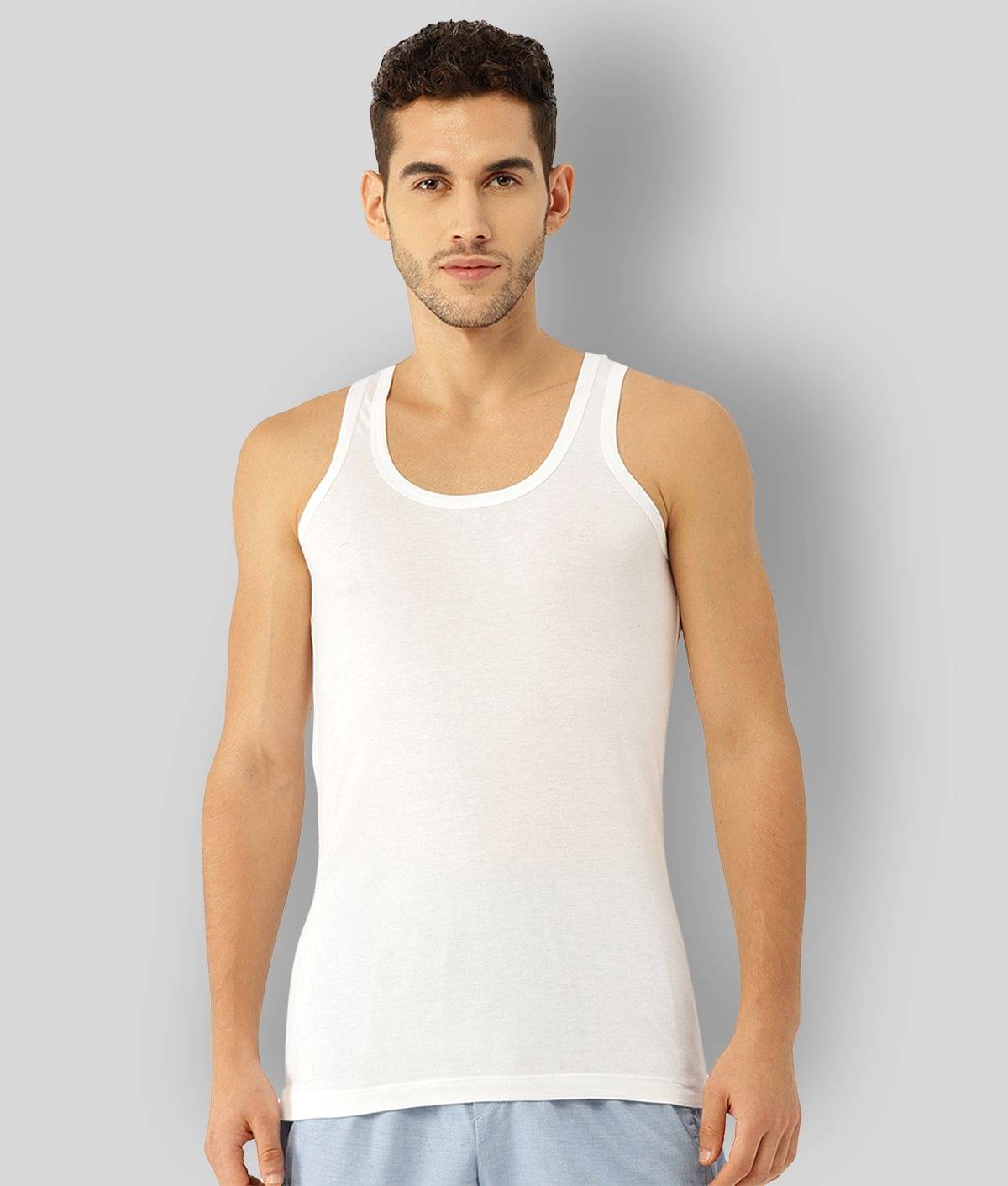     			XYXX - White Cotton Blend Men's Vest ( Pack of 6 )