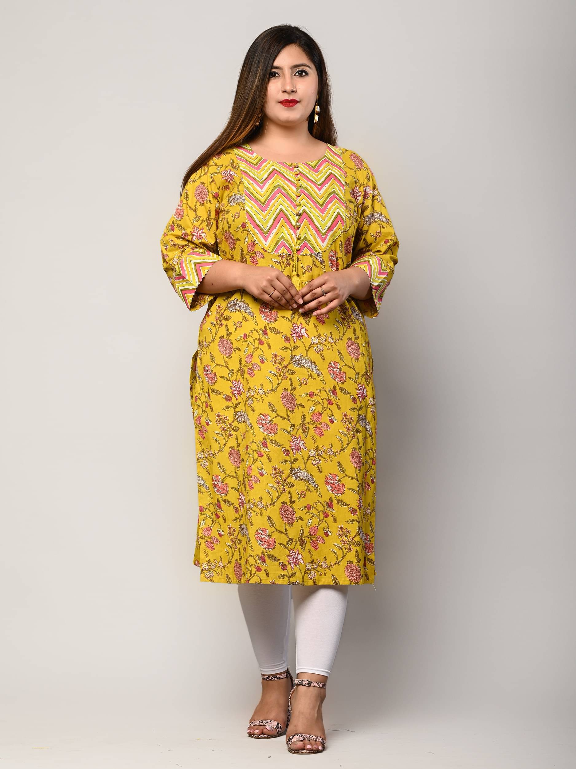     			Swasti - Yellow Cotton Women's Straight Kurti ( Pack of 1 )