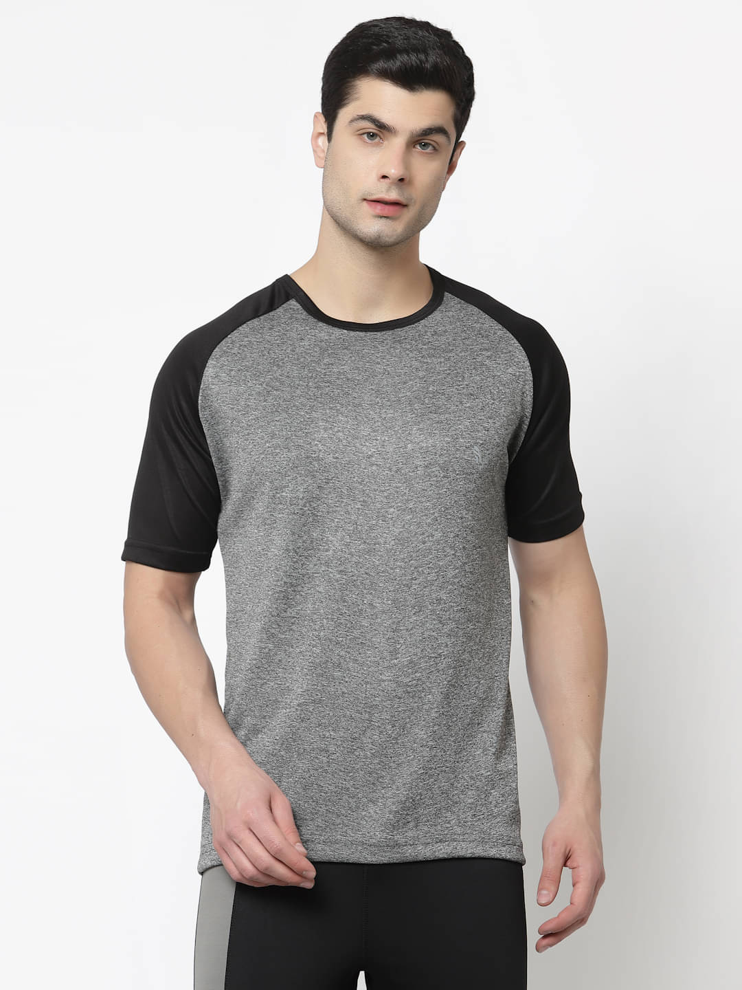     			Uzarus - Grey Polyester Regular Fit Men's Sports T-Shirt ( Pack of 1 )